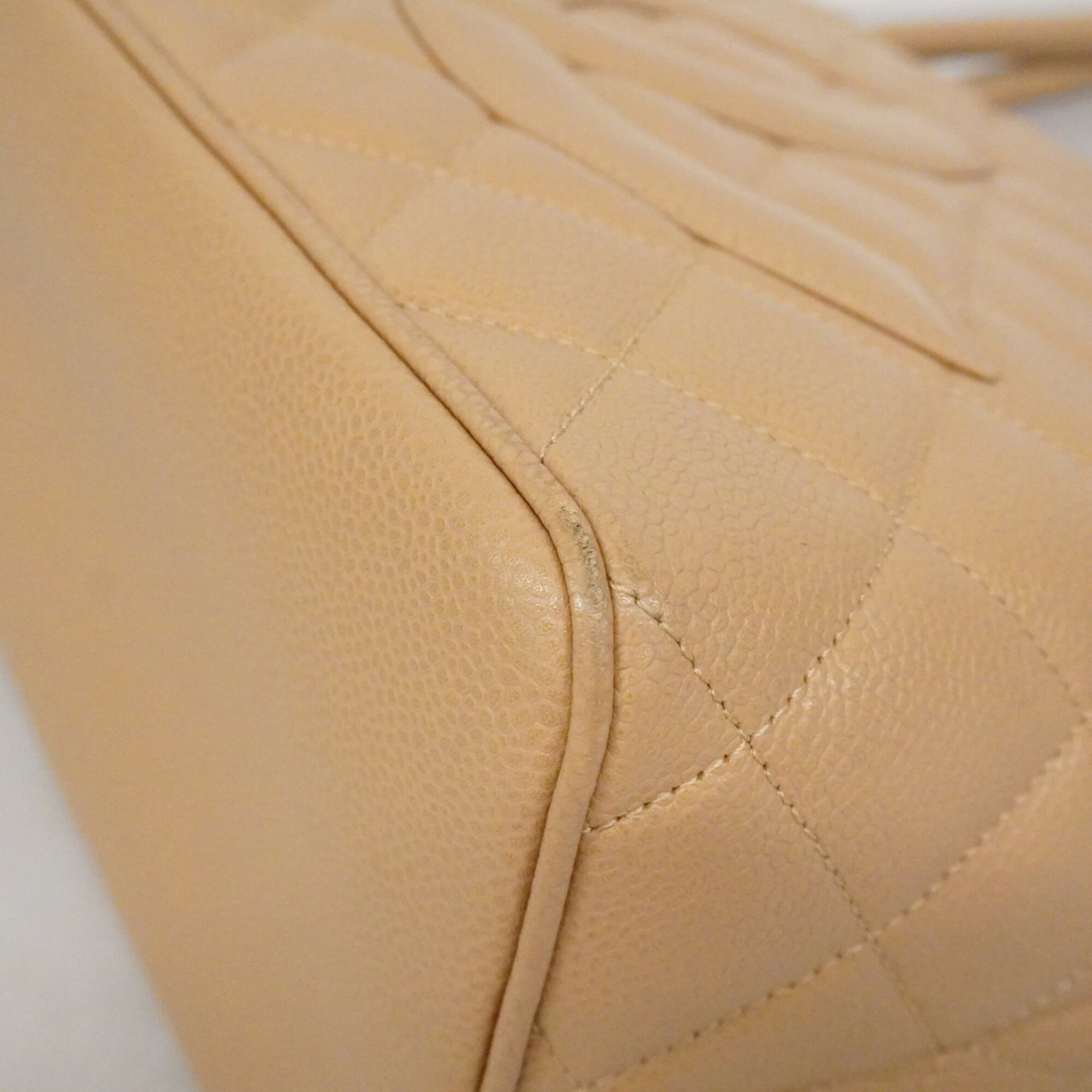 Chanel Beige Grained Calfskin Tote Bag (Pre-Owned)