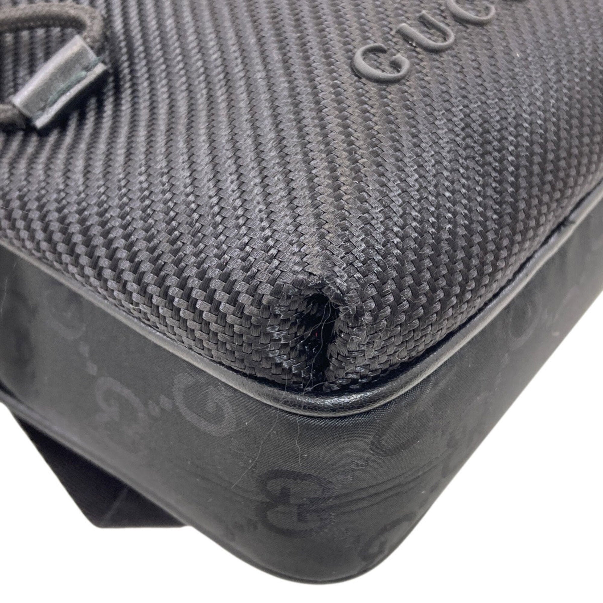 Gucci Black Nylon Shoulder Bag (Pre-Owned)