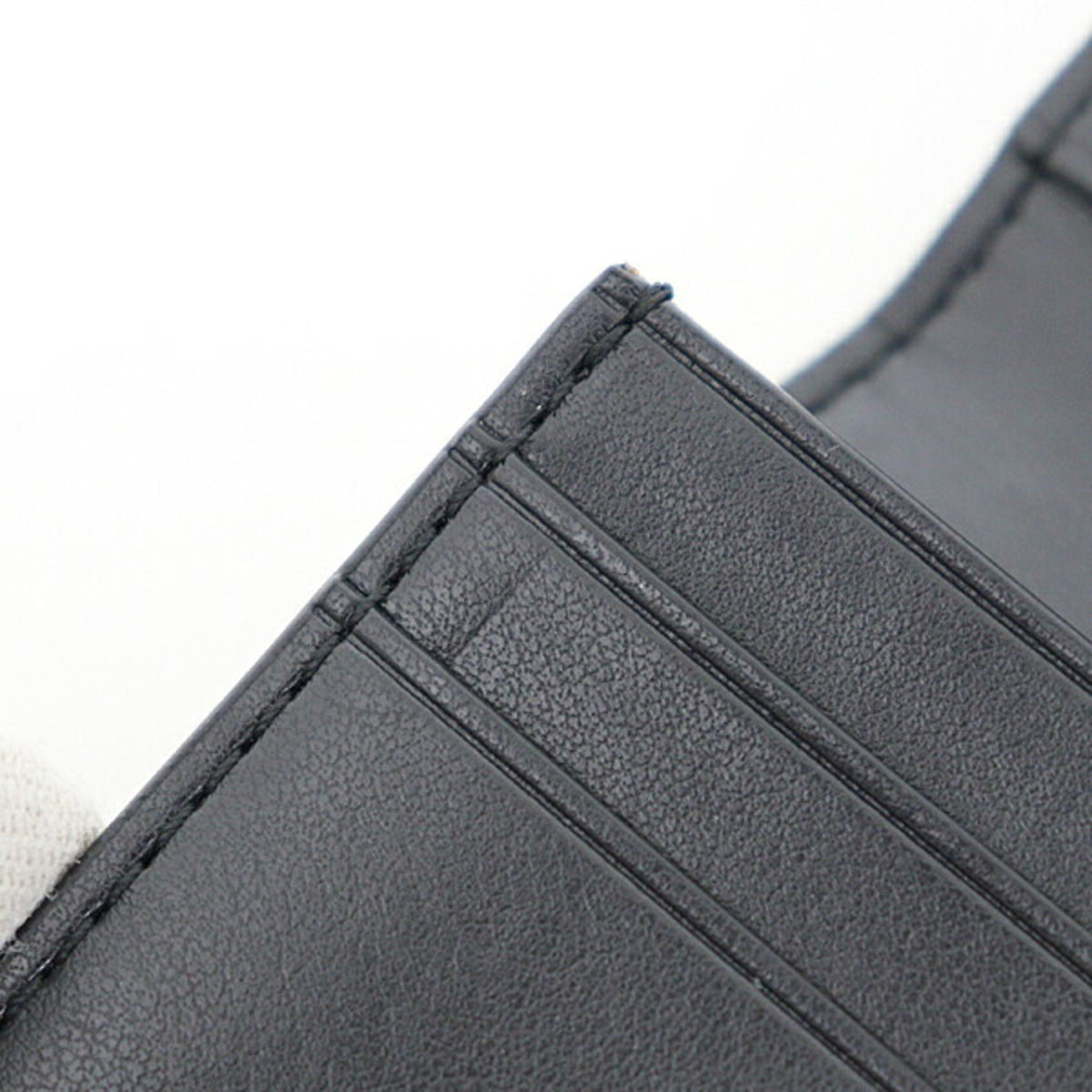 Marc Jacobs Black Leather Long Wallet (Bi-Fold) (Pre-Owned)