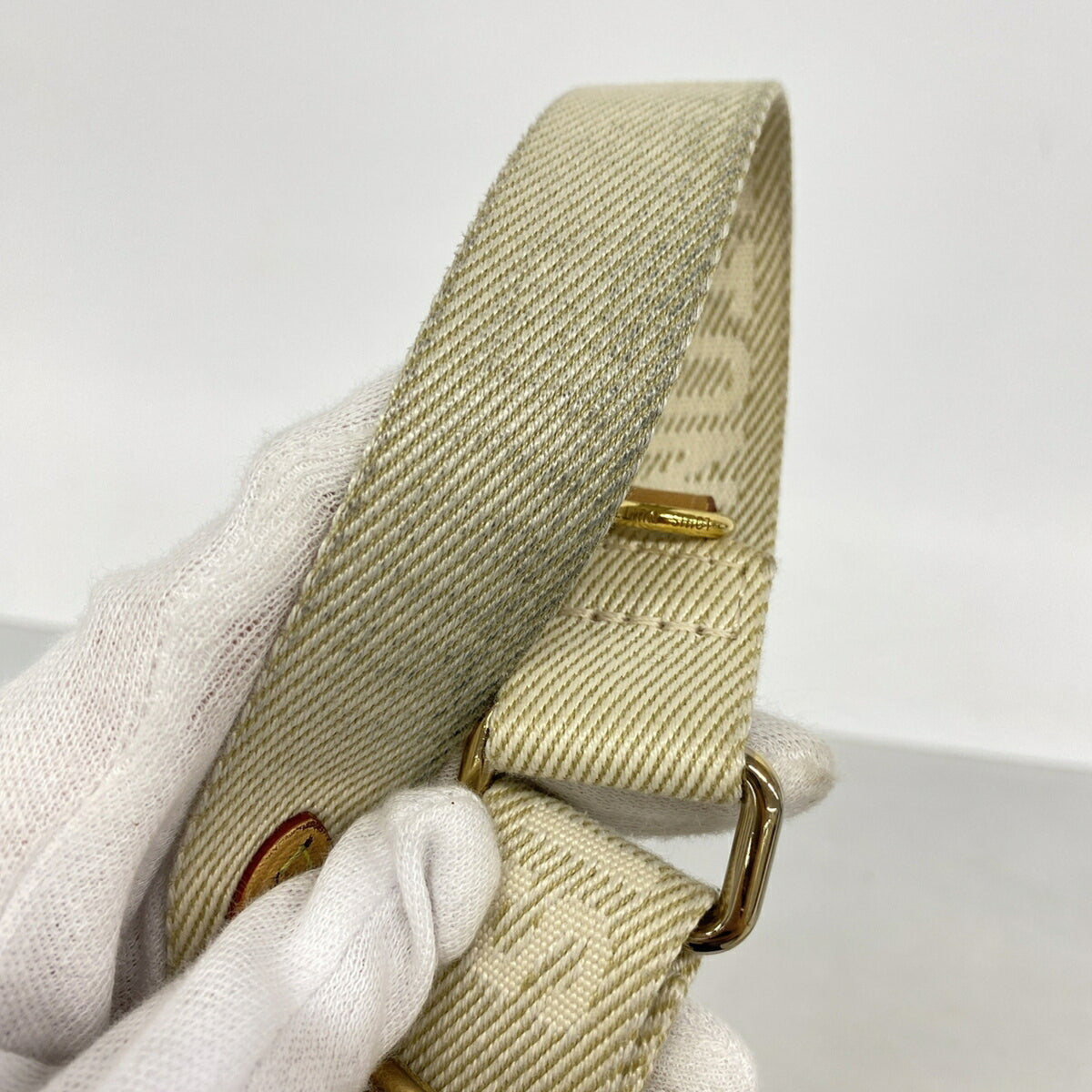Louis Vuitton Brown Shoulder Bag (Pre-Owned)