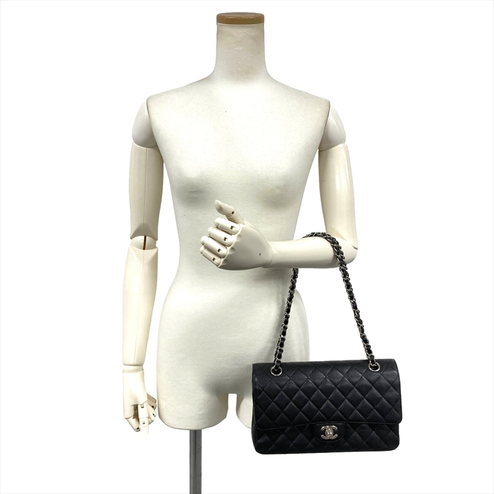Chanel Matelasse Black Grained Calfskin Shoulder Bag (Pre-Owned)