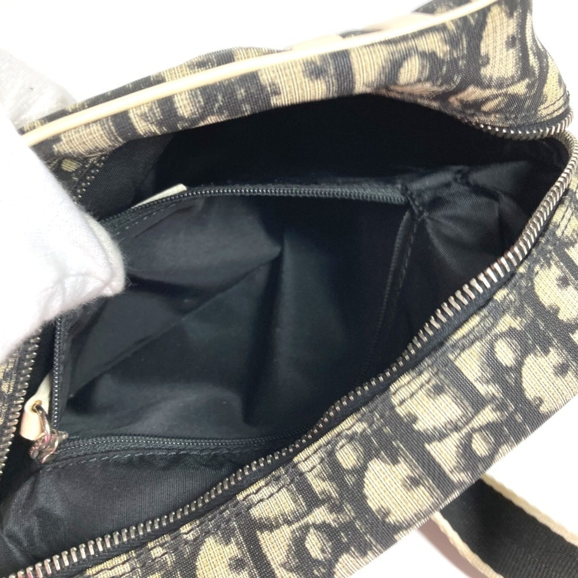 Christian Dior Black White Trotter Pochette Shoulder Bag (Pre-Owned)