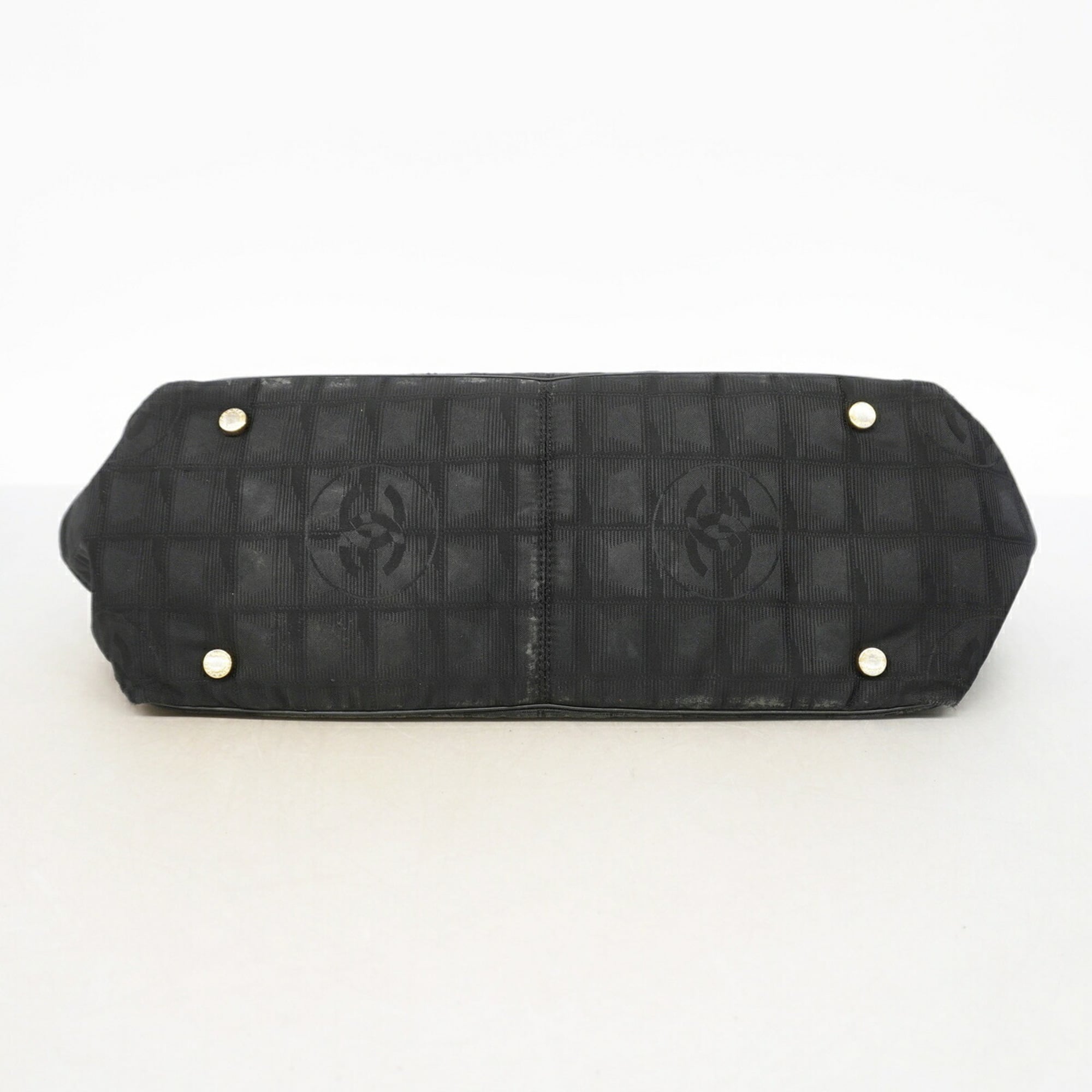 Chanel Black Nylon Tote Bag (Pre-Owned)