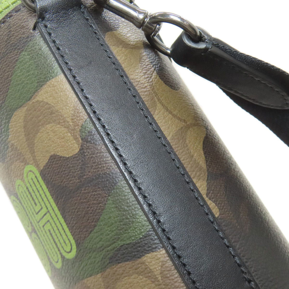 Coach Signature Black Green Pvc Shoulder Bag (Pre-Owned)
