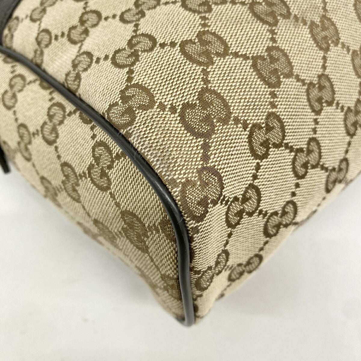 Gucci Beige Canvas Shoulder Bag (Pre-Owned)