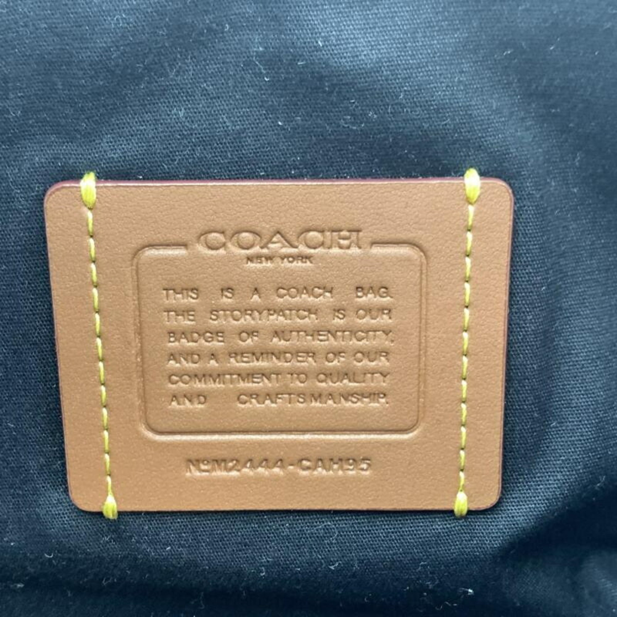 Coach Black Shoulder Bag (Pre-Owned)