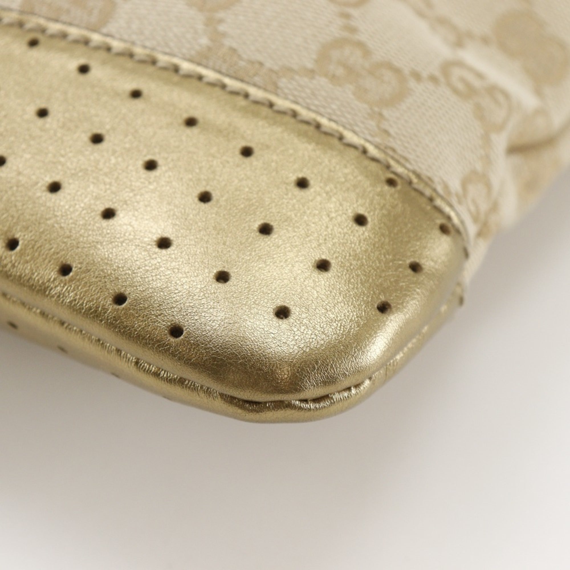 Gucci Gg Canvas Beige Gg Canvas Shoulder Bag (Pre-Owned)