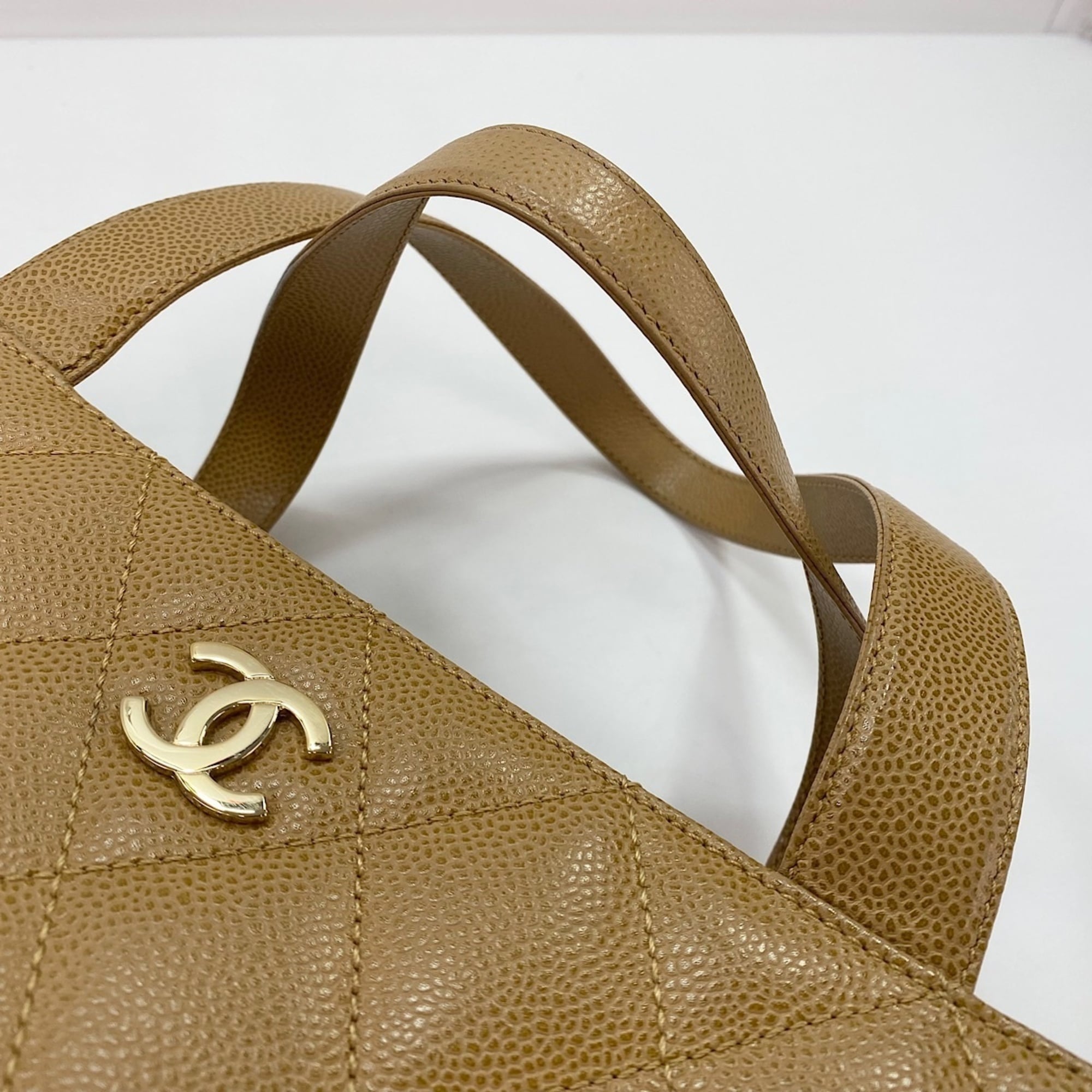 Chanel Matelasse Beige Tote Bag (Pre-Owned)