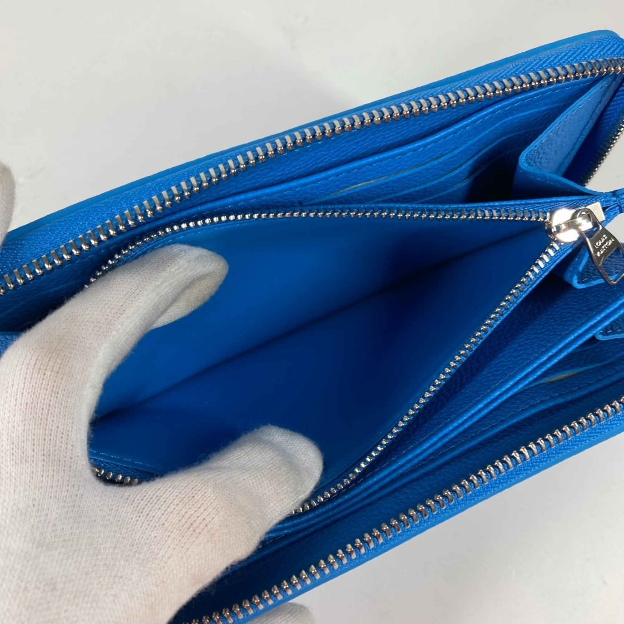 Louis Vuitton Monogram Empreinte Blue White Monogram Empreinte Wallet (Bi-Fold) (Pre-Owned)