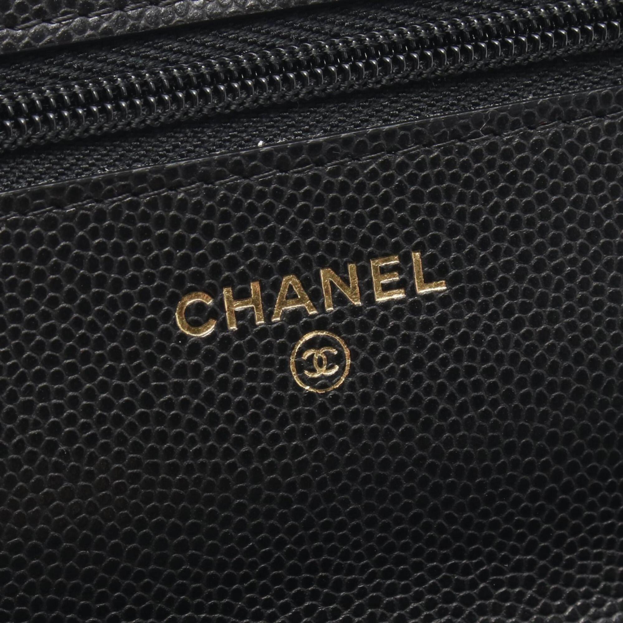 Chanel Black Grained Calfskin Handbag Shoulder Bag (Pre-Owned)