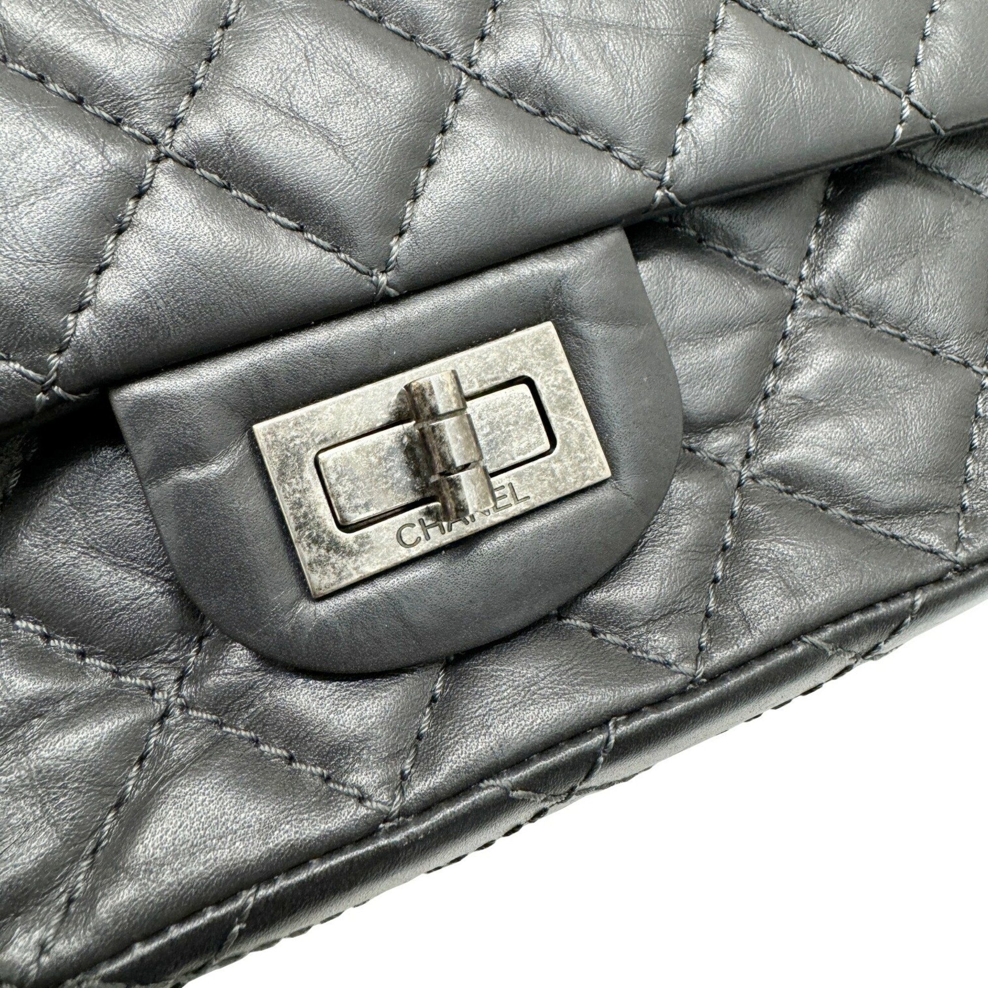 Chanel Dark Gray Leather Shoulder Bag (Pre-Owned)