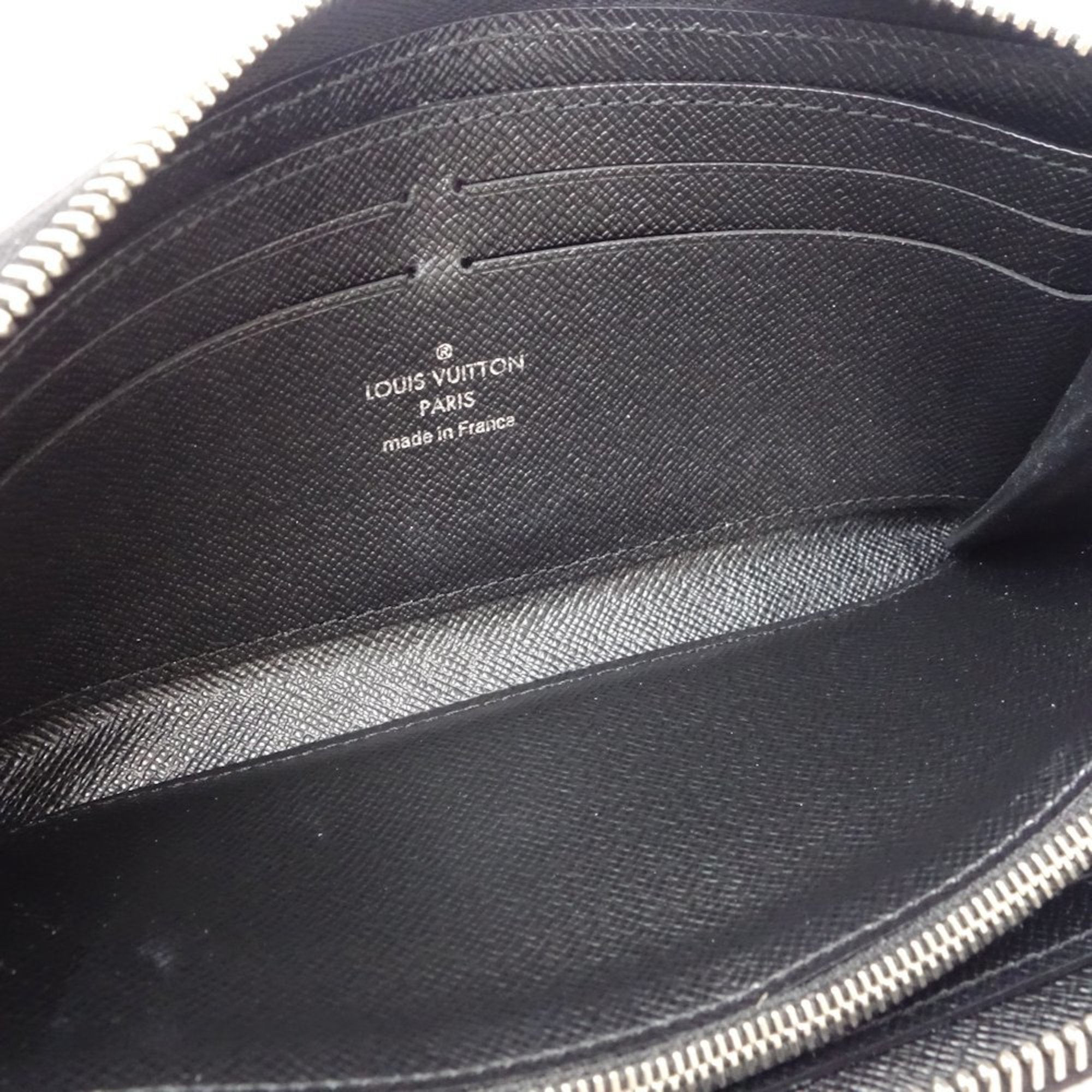 Louis Vuitton Noir Leather Coin Purse/Coin Case (Pre-Owned)