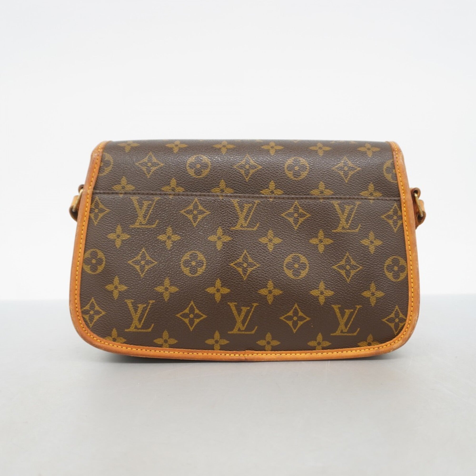 Louis Vuitton Brown Shoulder Bag (Pre-Owned)