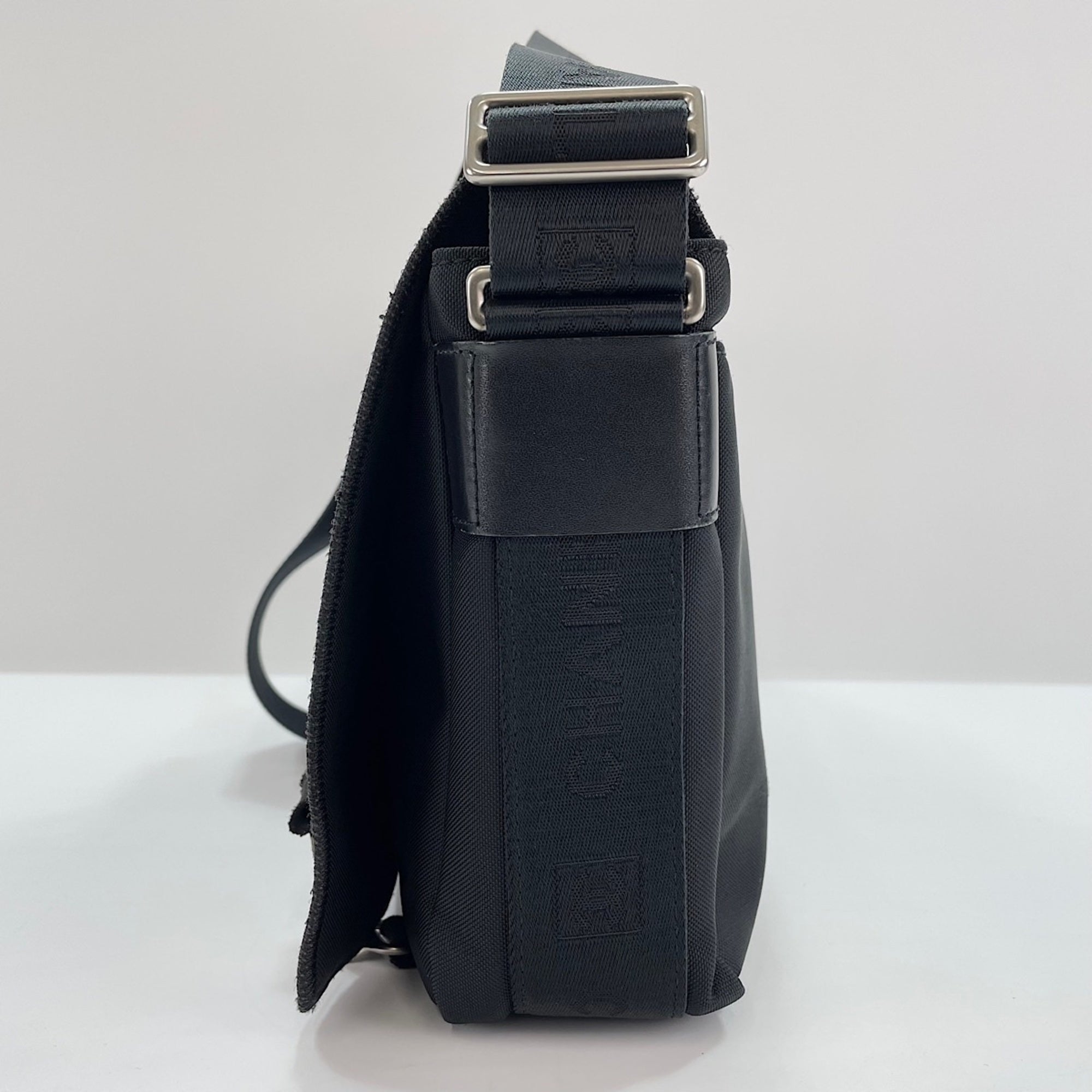 Chanel Sport Black Shoulder Bag (Pre-Owned)