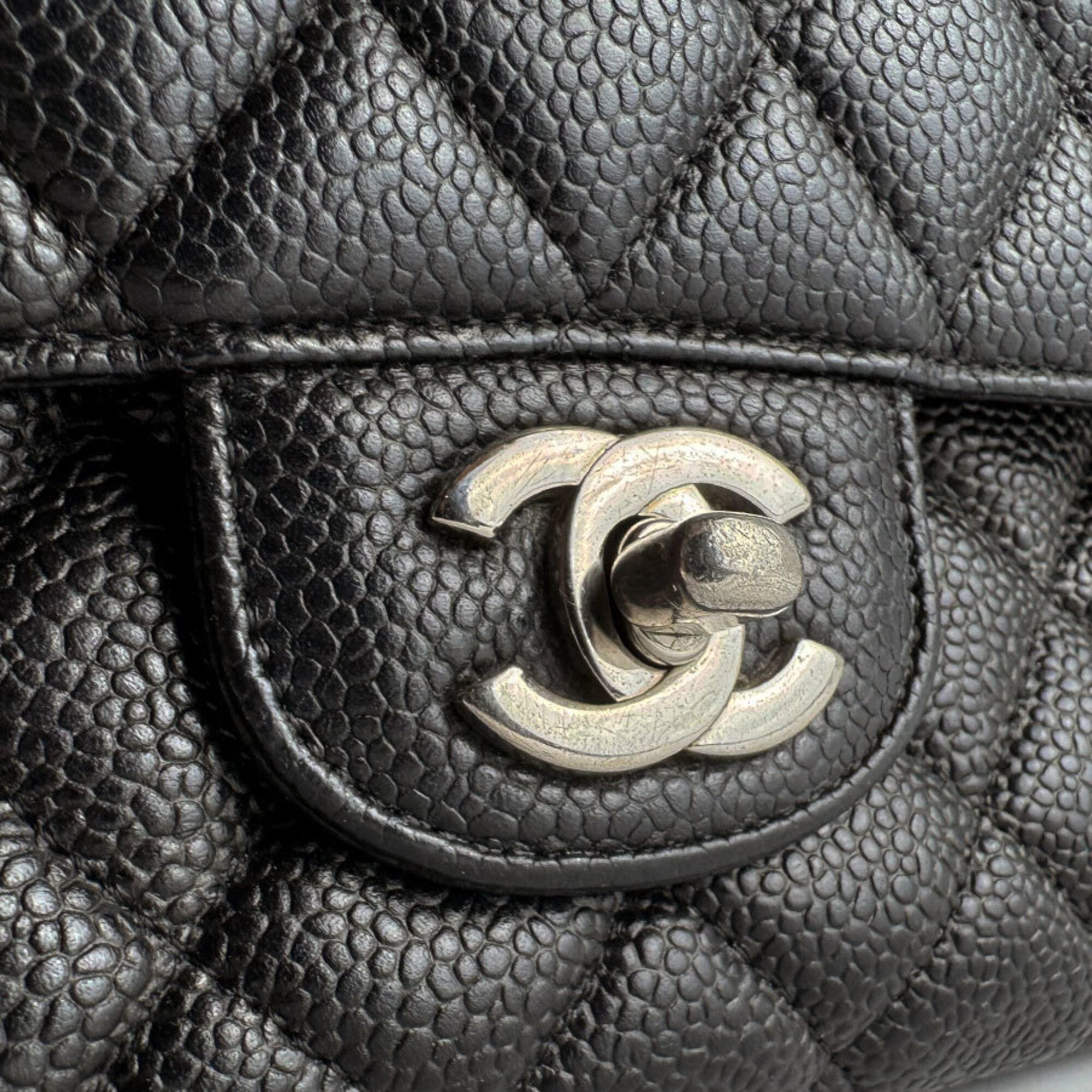 Chanel Black Grained Calfskin Shoulder Bag (Pre-Owned)
