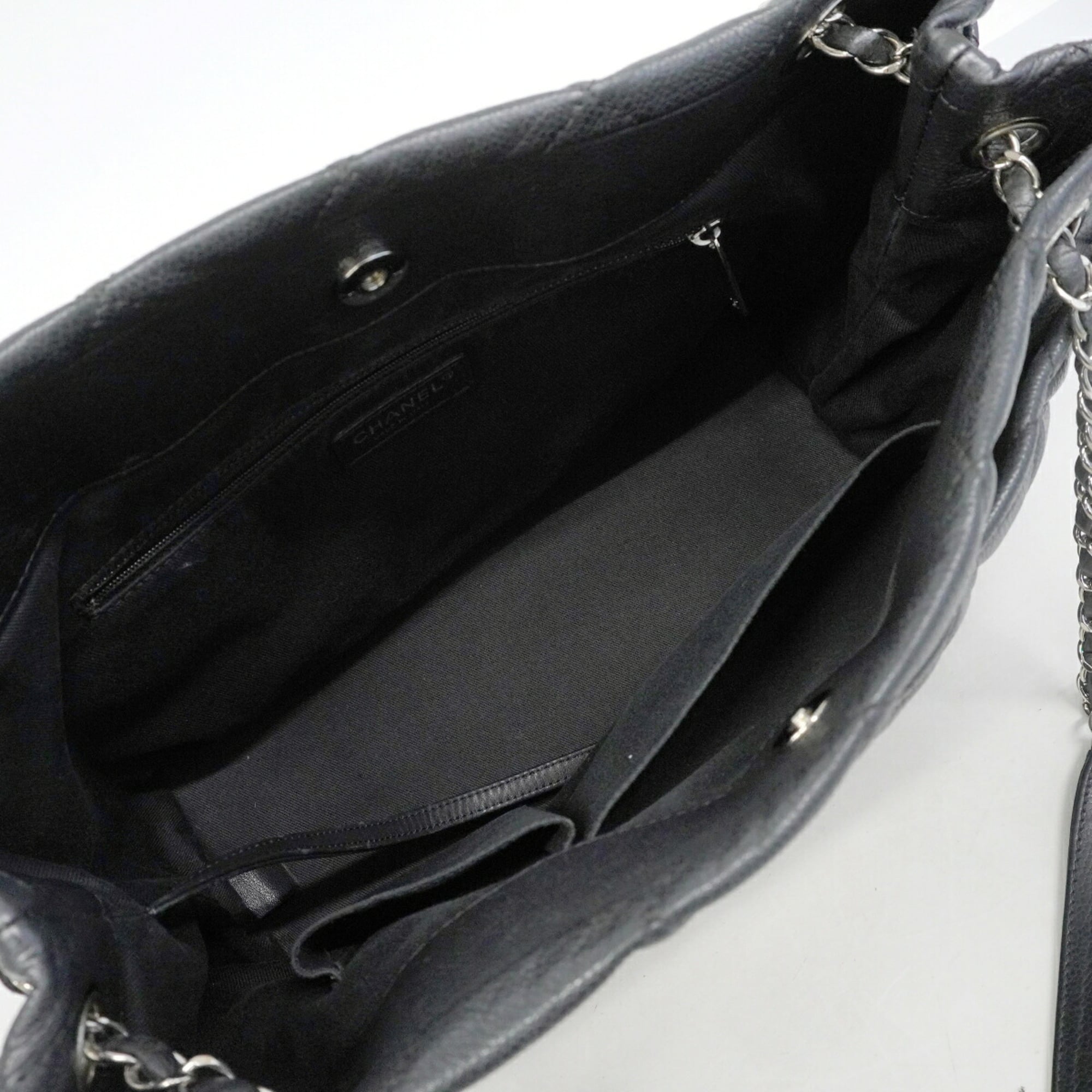 Chanel Black Grained Calfskin Tote Bag (Pre-Owned)