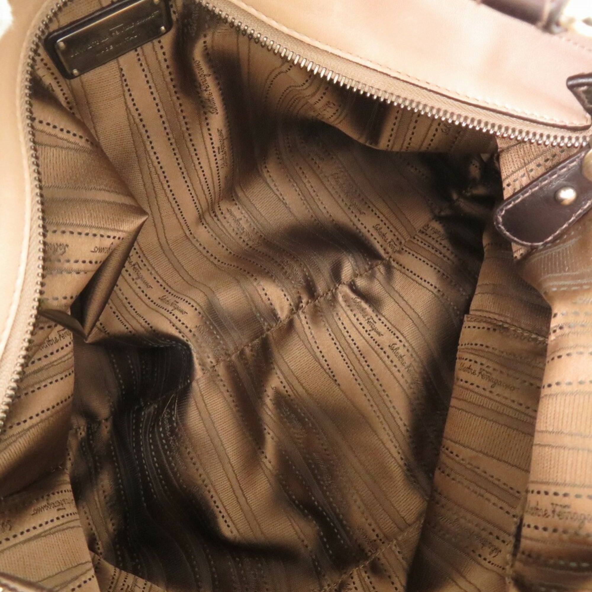 Salvatore Ferragamo Beige Leather Handbag (Pre-Owned)