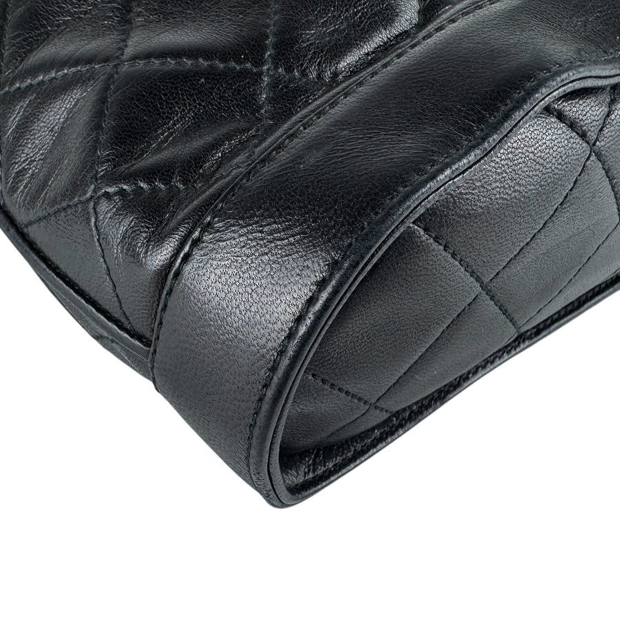Chanel Black Leather Shoulder Bag (Pre-Owned)