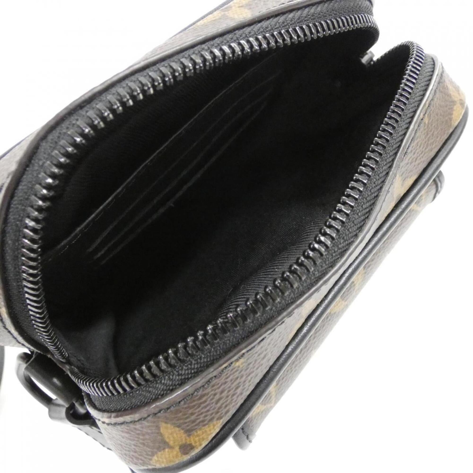 Louis Vuitton Brown Coated Canvas Shoulder Bag (Pre-Owned)