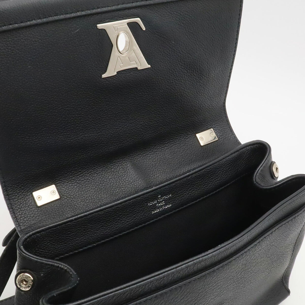 Louis Vuitton Black Noir Leather Handbag Shoulder Bag (Pre-Owned)
