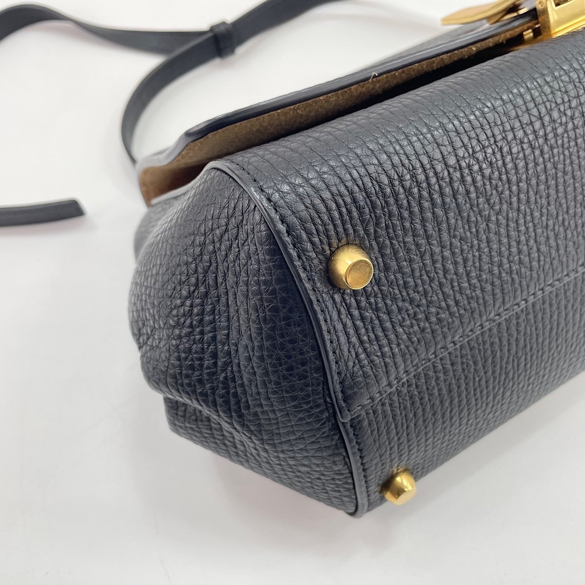 Bottega Veneta Black Shoulder Bag (Pre-Owned)