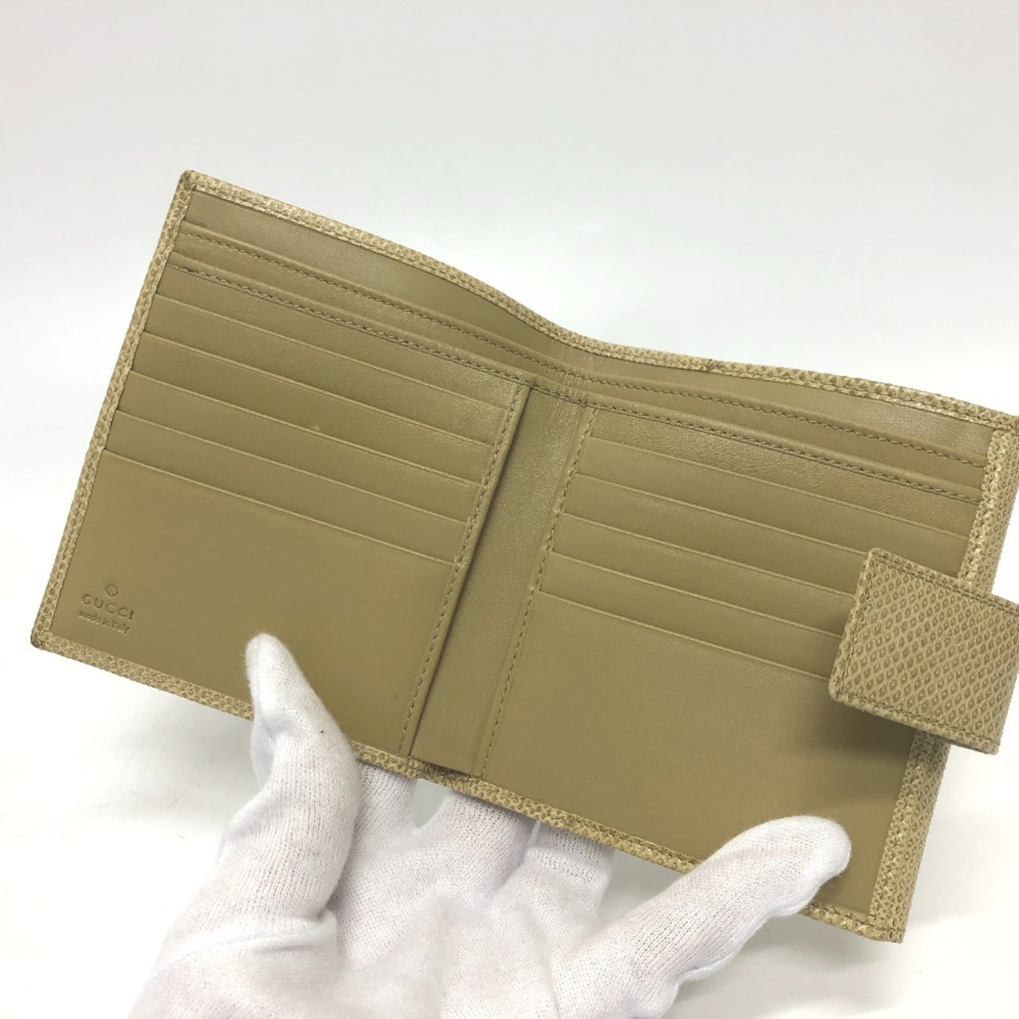 Gucci Beige Leather Wallet (Bi-Fold) (Pre-Owned)