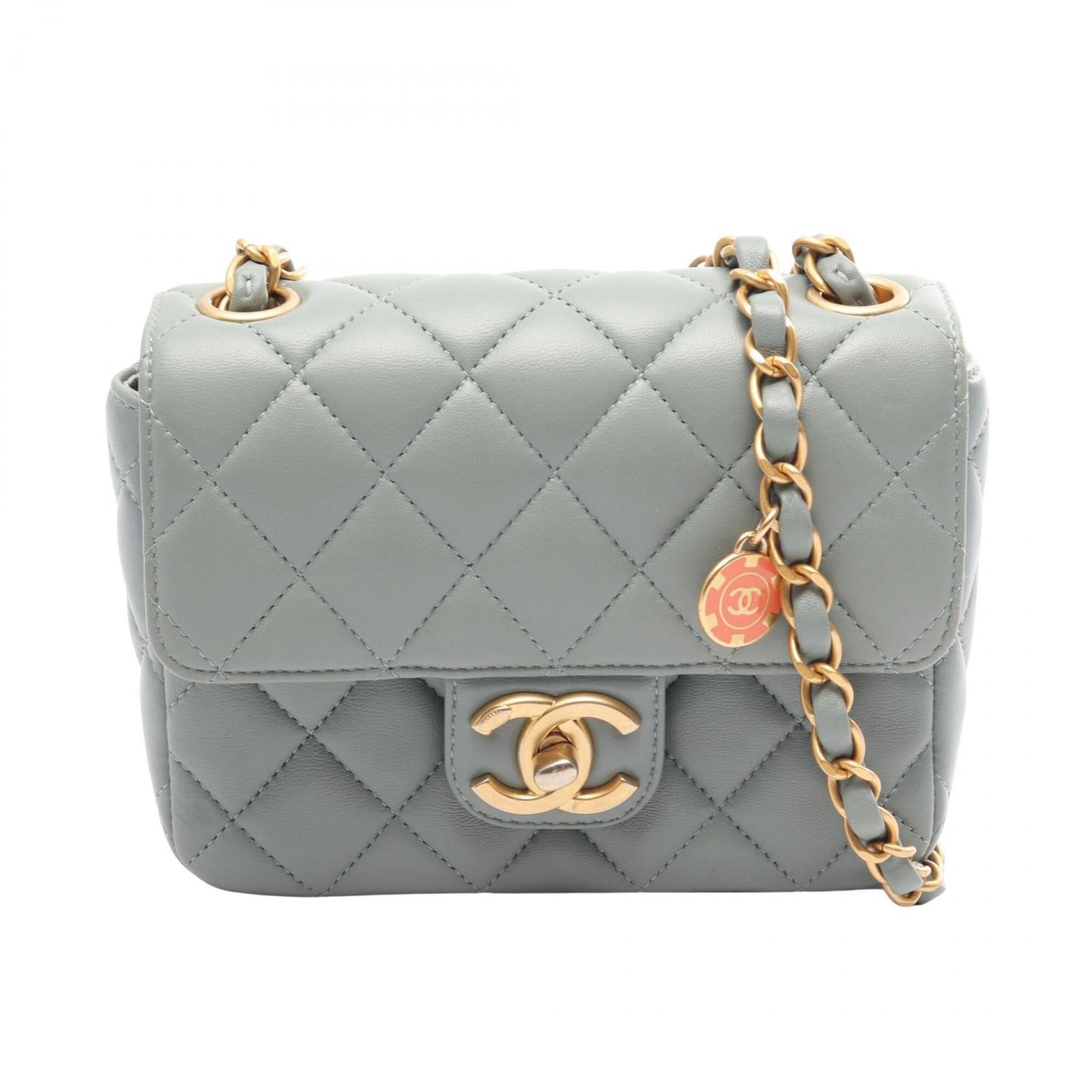 Chanel Green Leather Handbag Shoulder Bag (Pre-Owned)