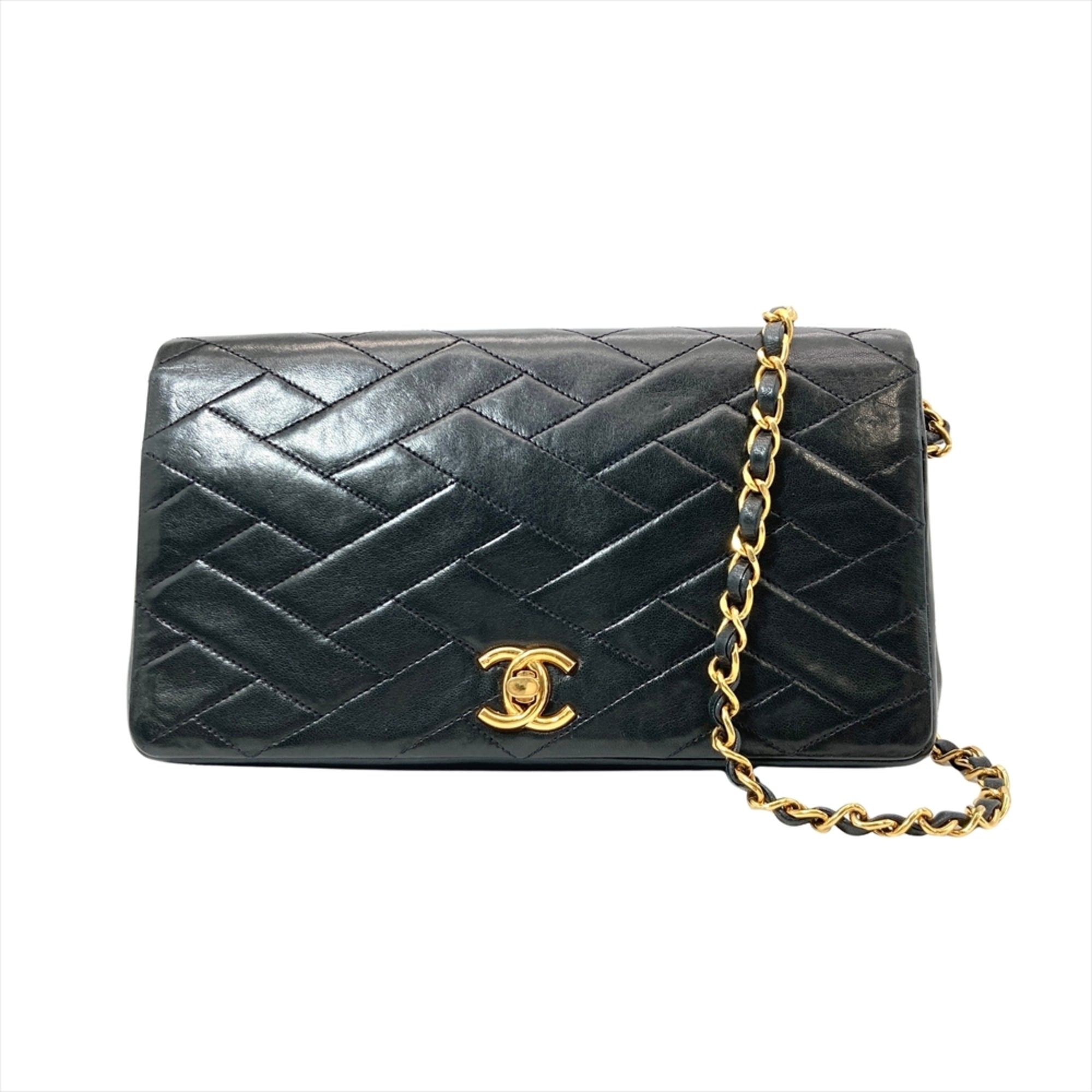 Chanel Black Leather Shoulder Bag (Pre-Owned)