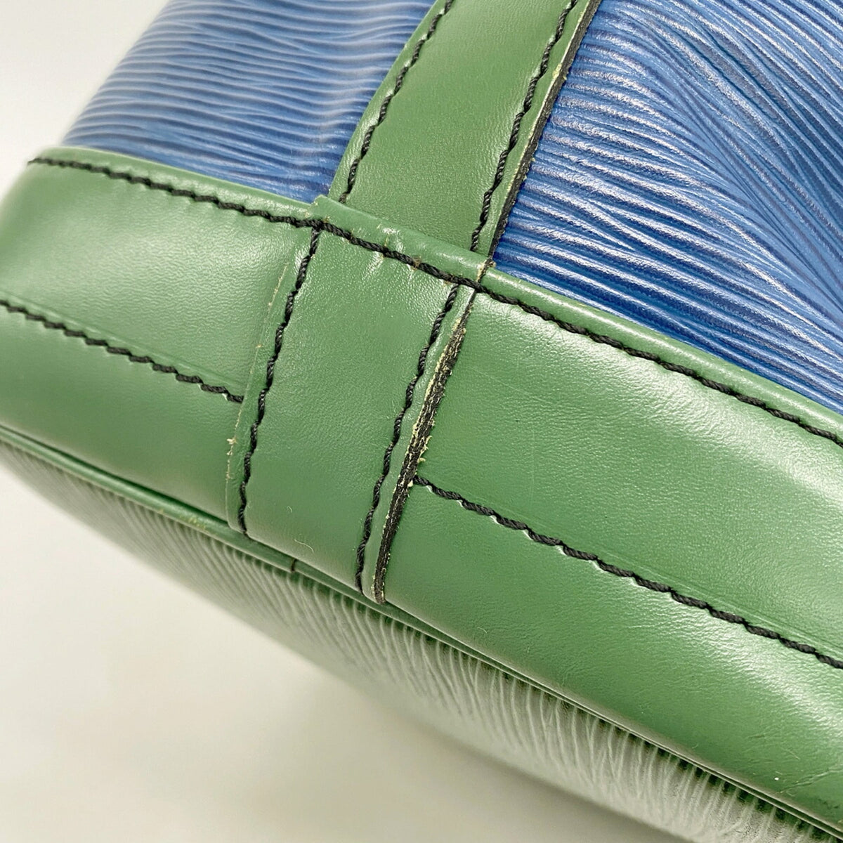 Louis Vuitton Borneo Green Toledo Blue Shoulder Bag (Pre-Owned)