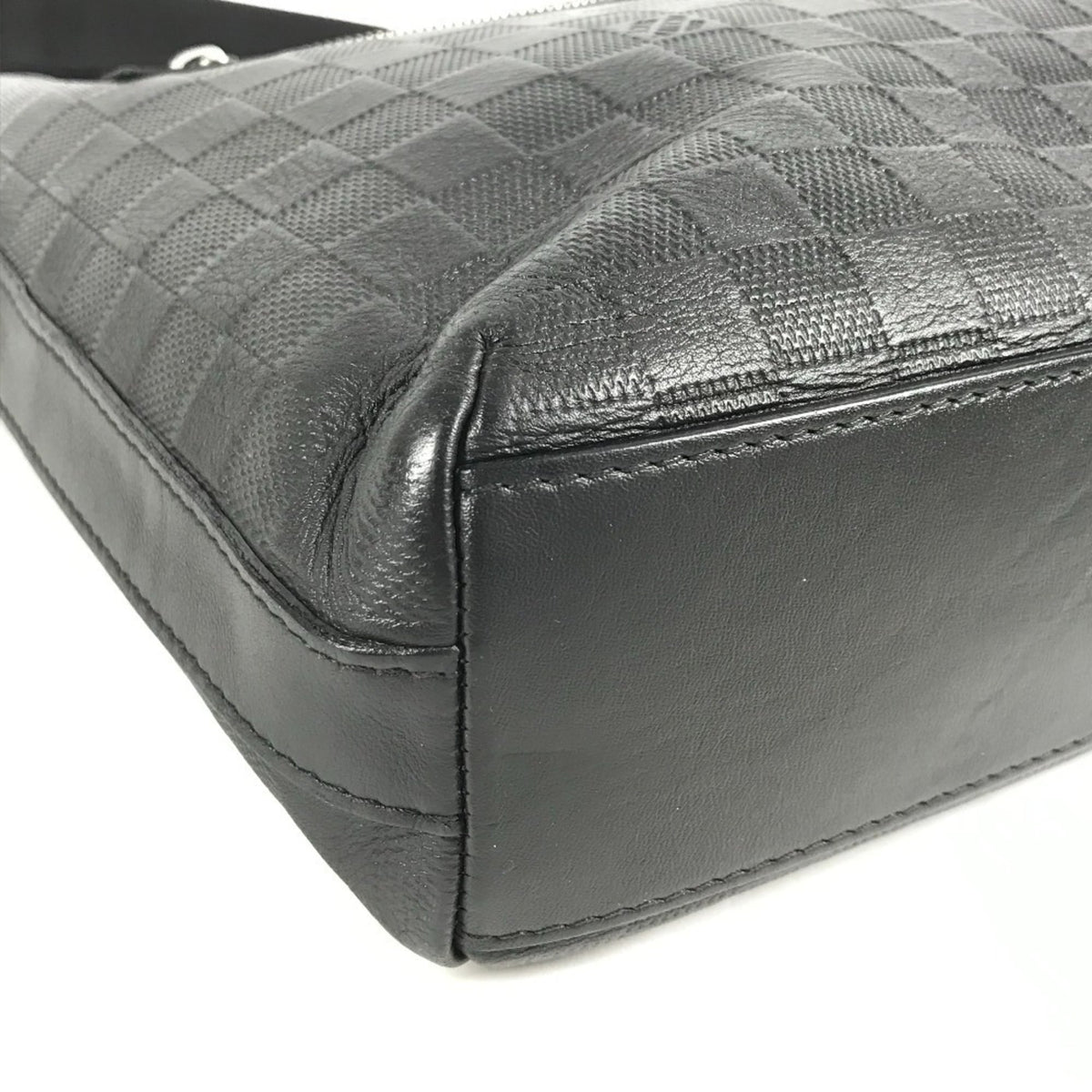 Louis Vuitton Black Onyx Damier Infini Leather Messenger Bag Shoulder Bag (Pre-Owned)