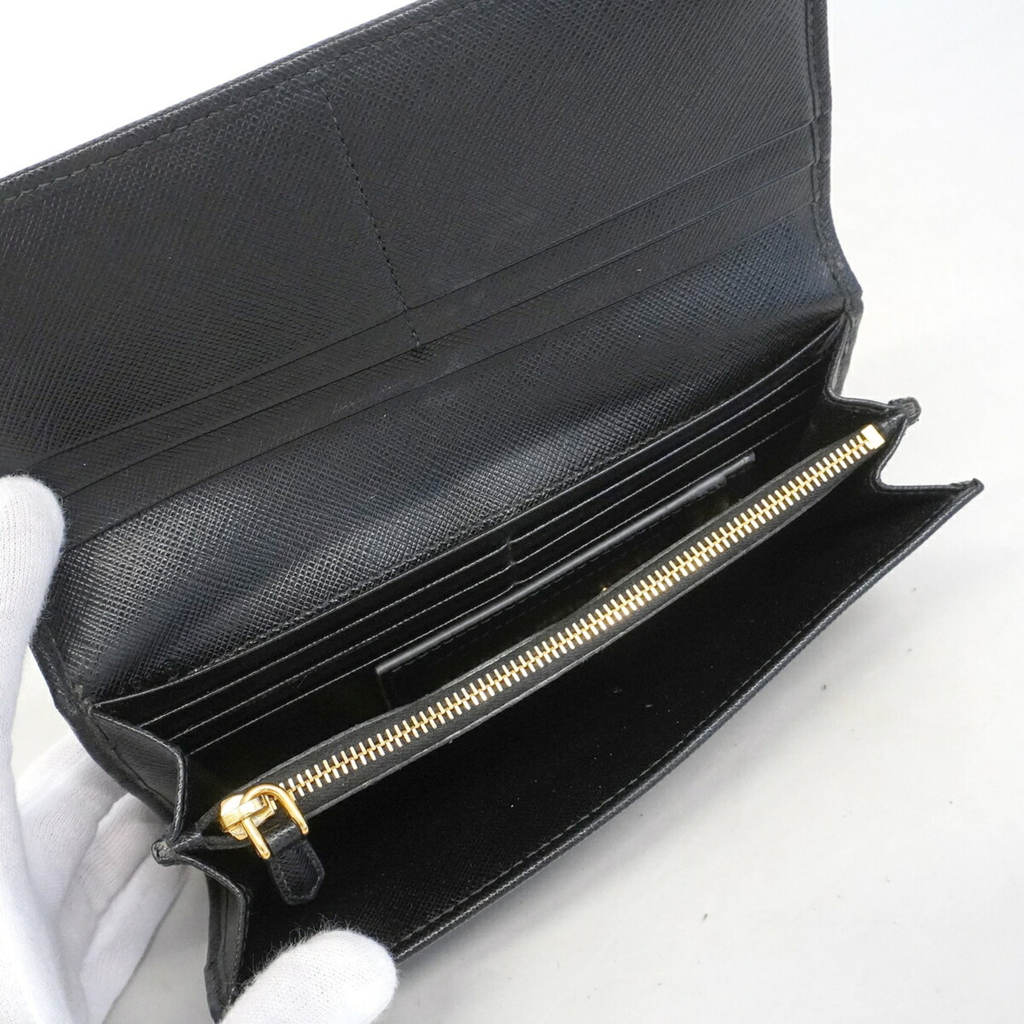 Prada Black Leather Long Wallet (Bi-Fold) (Pre-Owned)