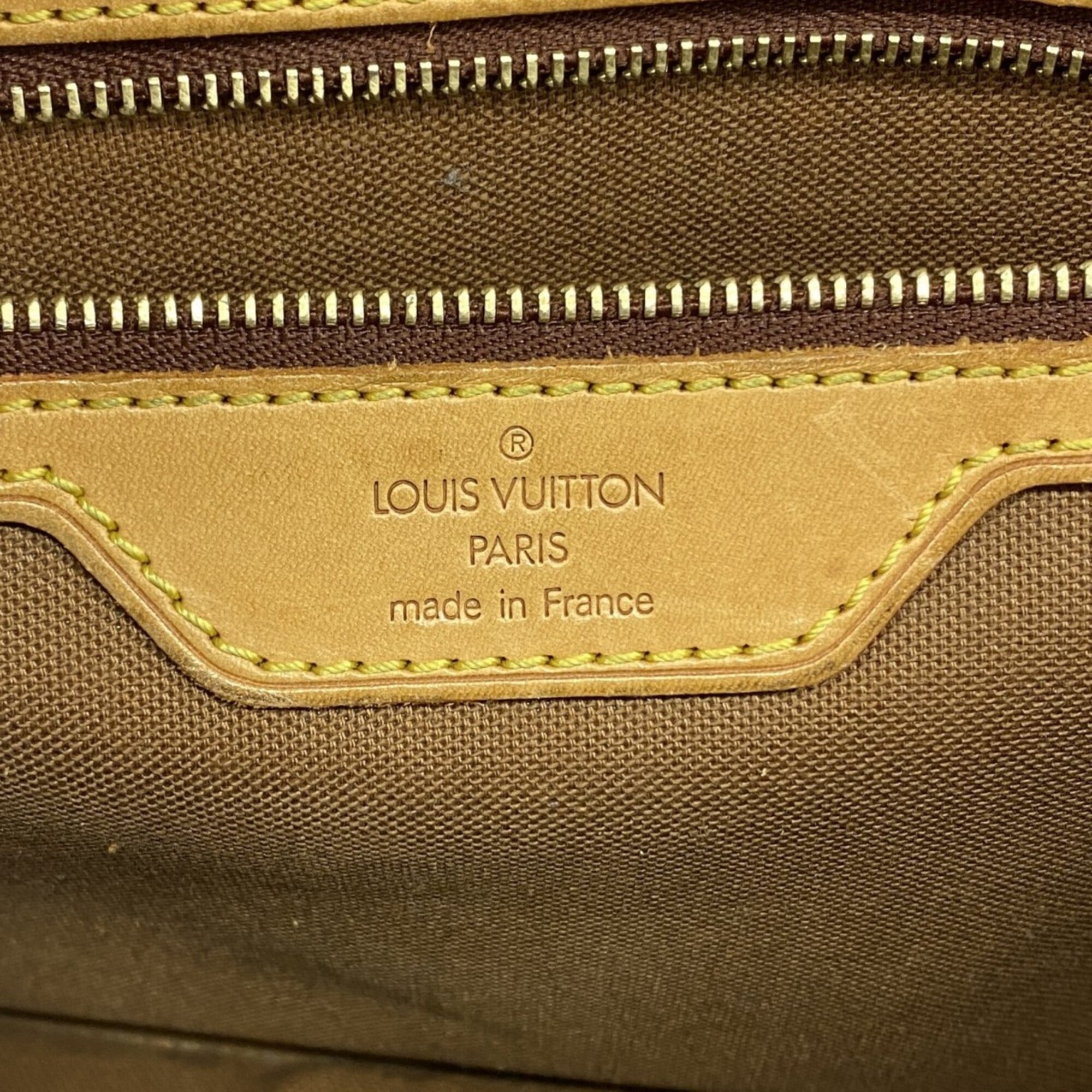 Louis Vuitton Brown Shoulder Bag (Pre-Owned)