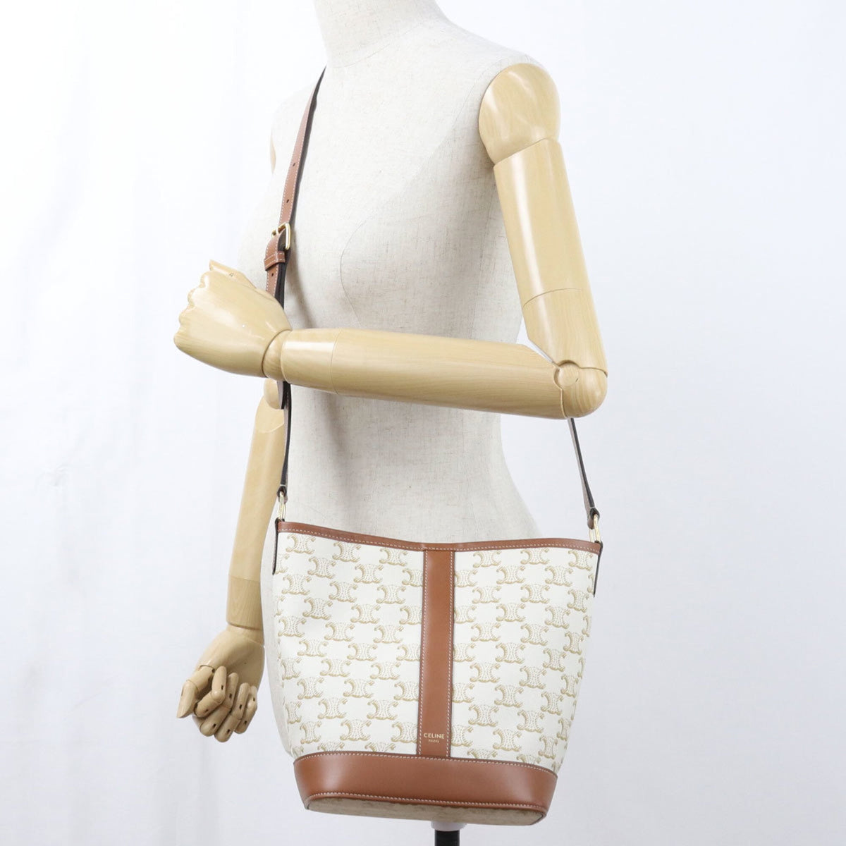 Celine White Pvc Leather Shoulder Bag (Pre-Owned)