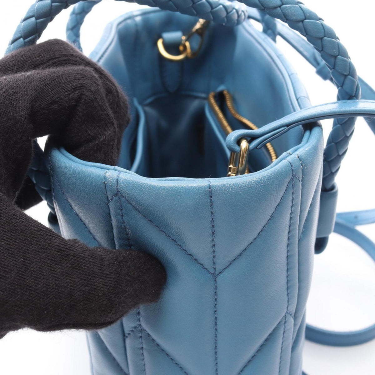 Miu Miu Blue Leather Handbag (Pre-Owned)