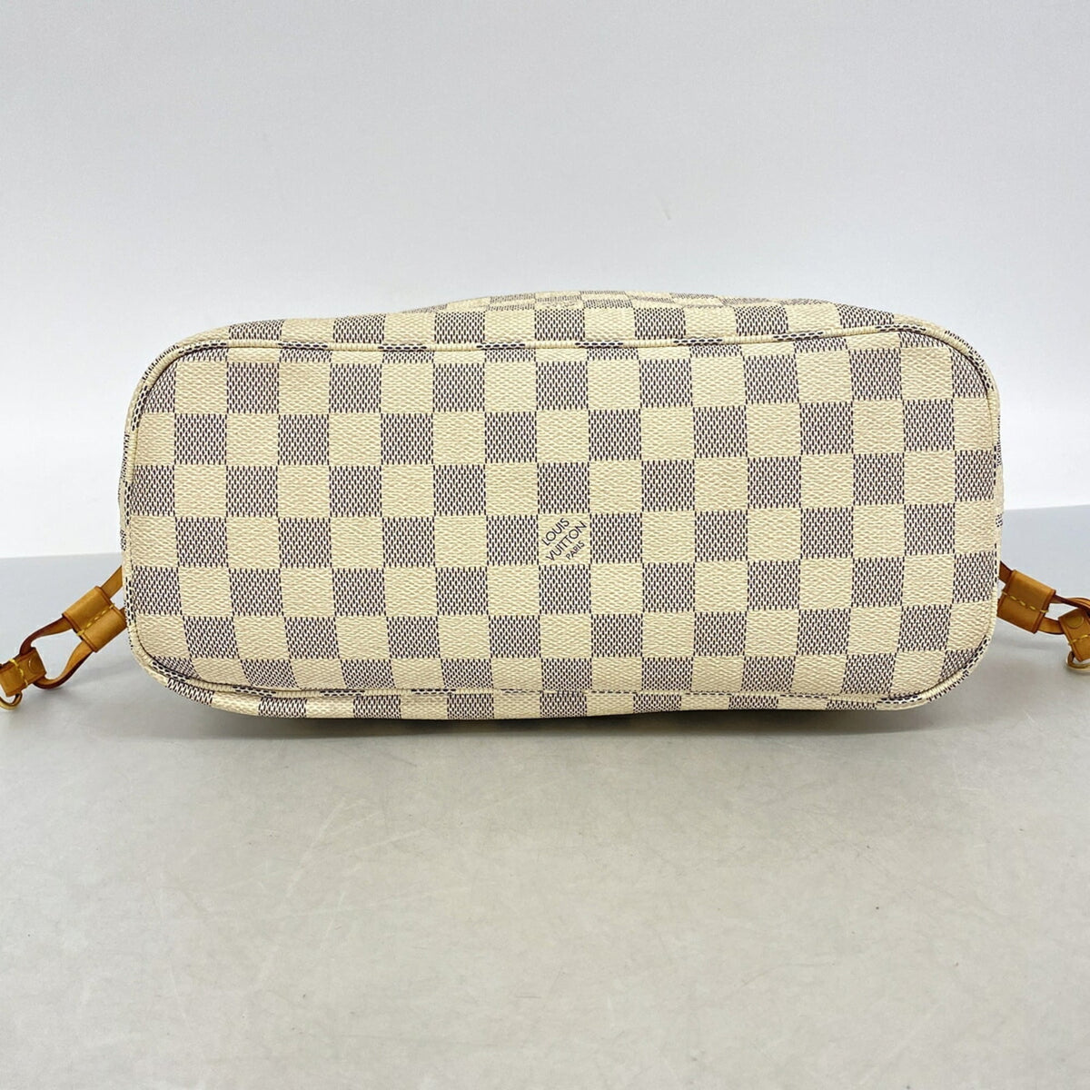 Louis Vuitton White Tote Bag (Pre-Owned)