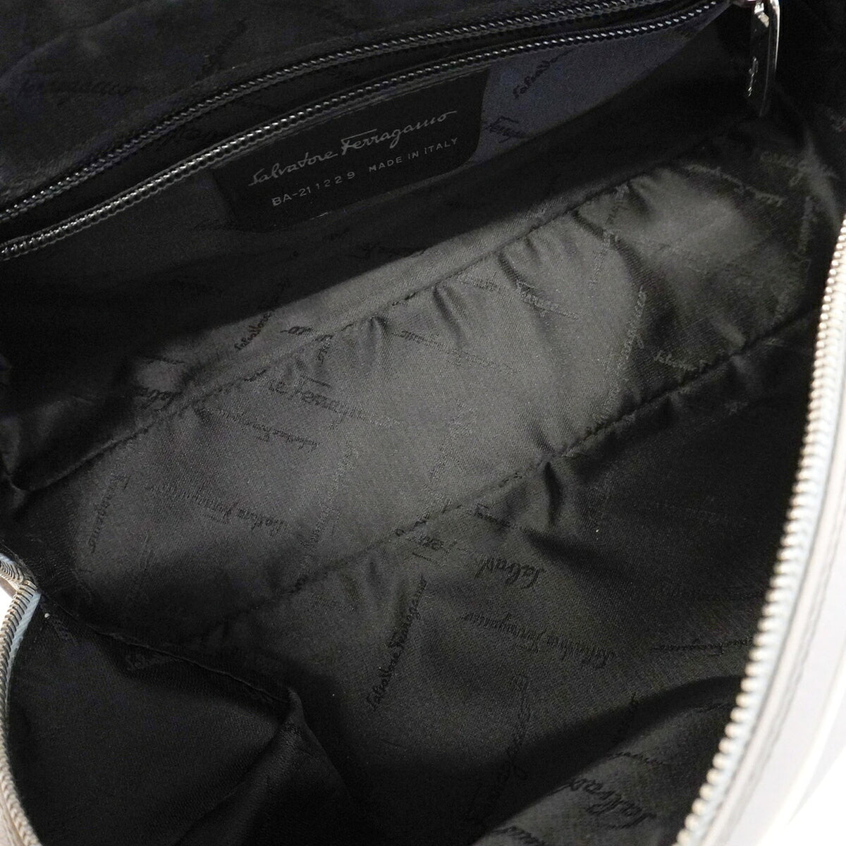 Salvatore Ferragamo Gray Nylon Handbag (Pre-Owned)