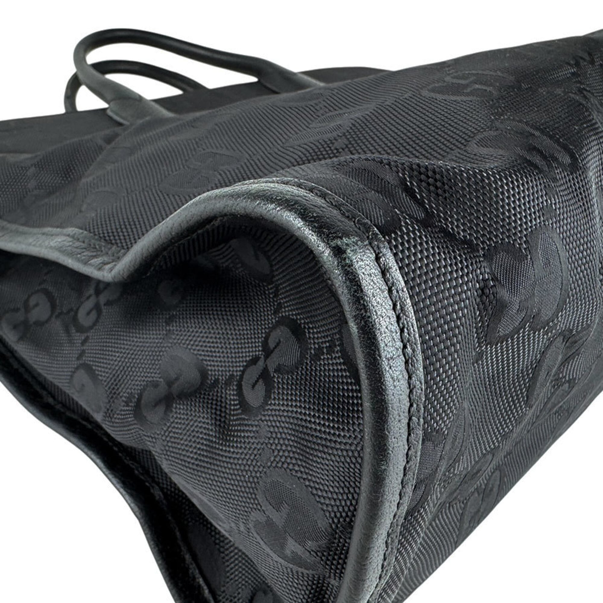 Gucci Black Nylon Leather Handbag Shoulder Bag (Pre-Owned)