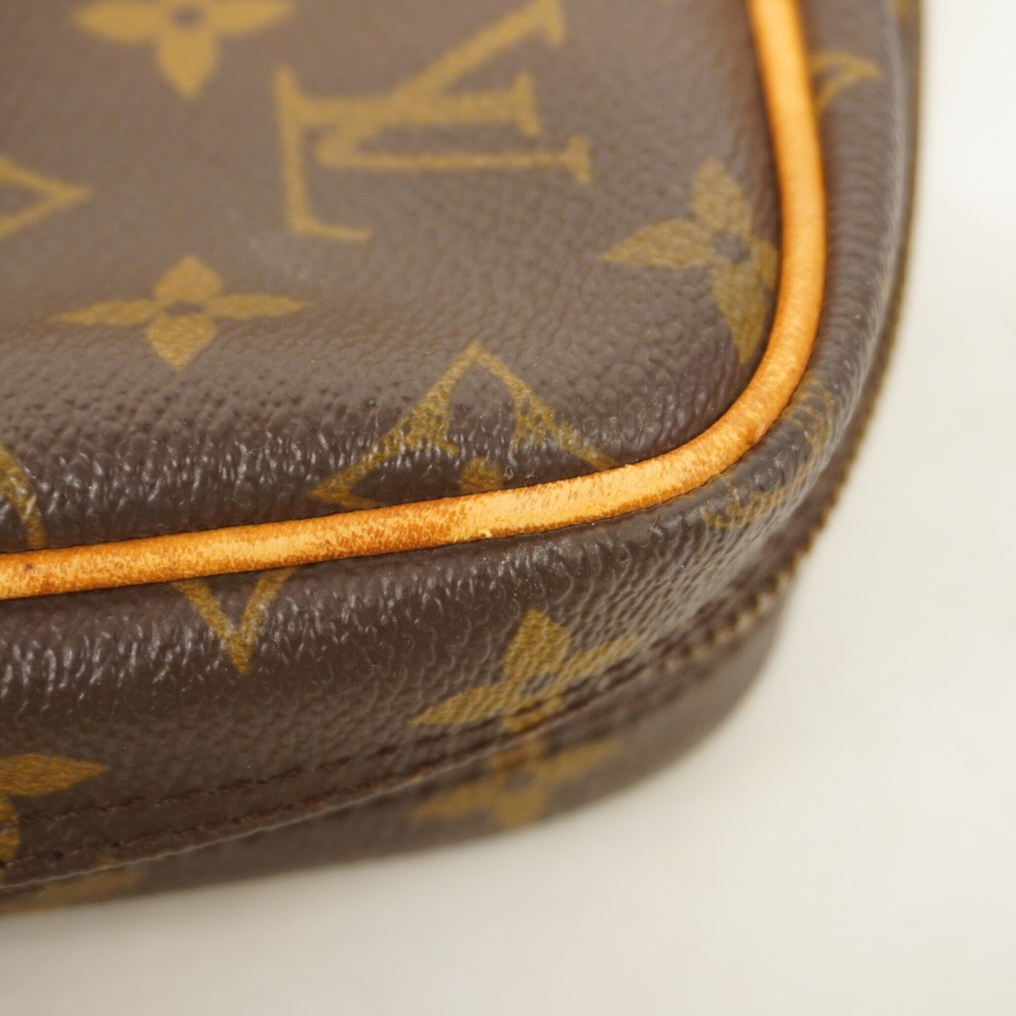 Louis Vuitton Brown Briefcase (Pre-Owned)