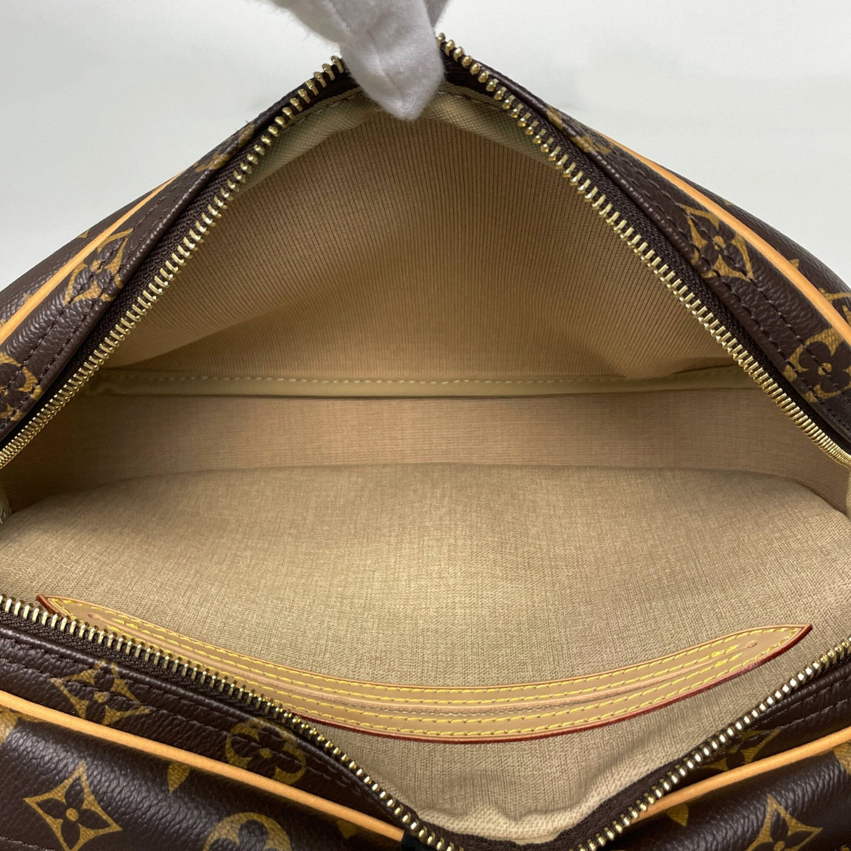 Louis Vuitton Brown Monogram Shoulder Bag (Pre-Owned)