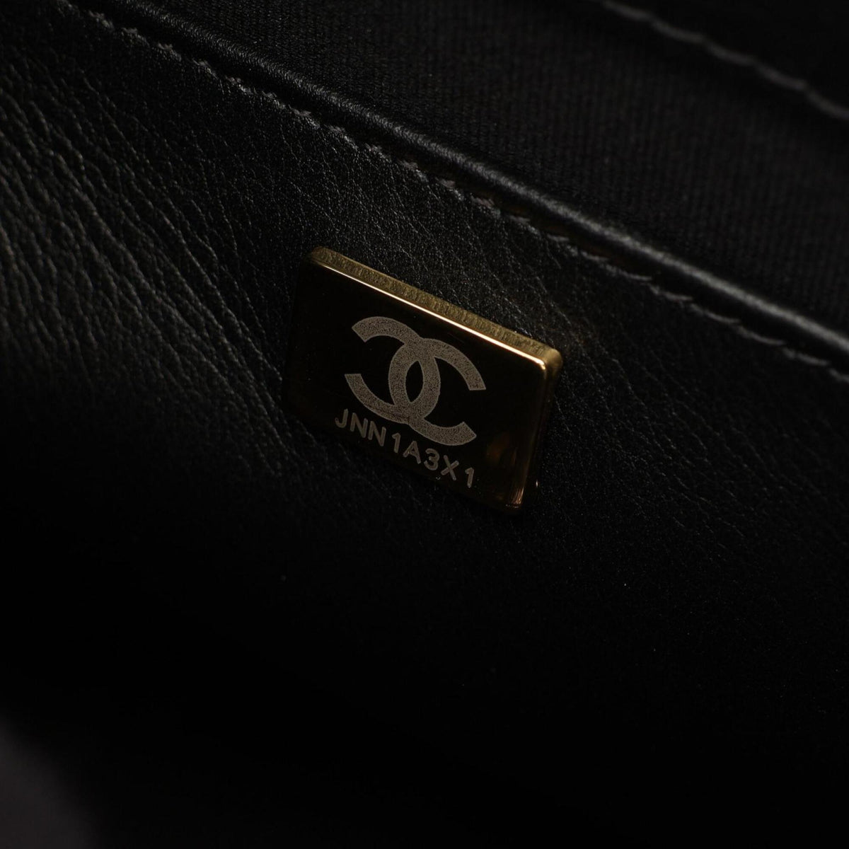 Chanel Black Leather Handbag Shoulder Bag (Pre-Owned)