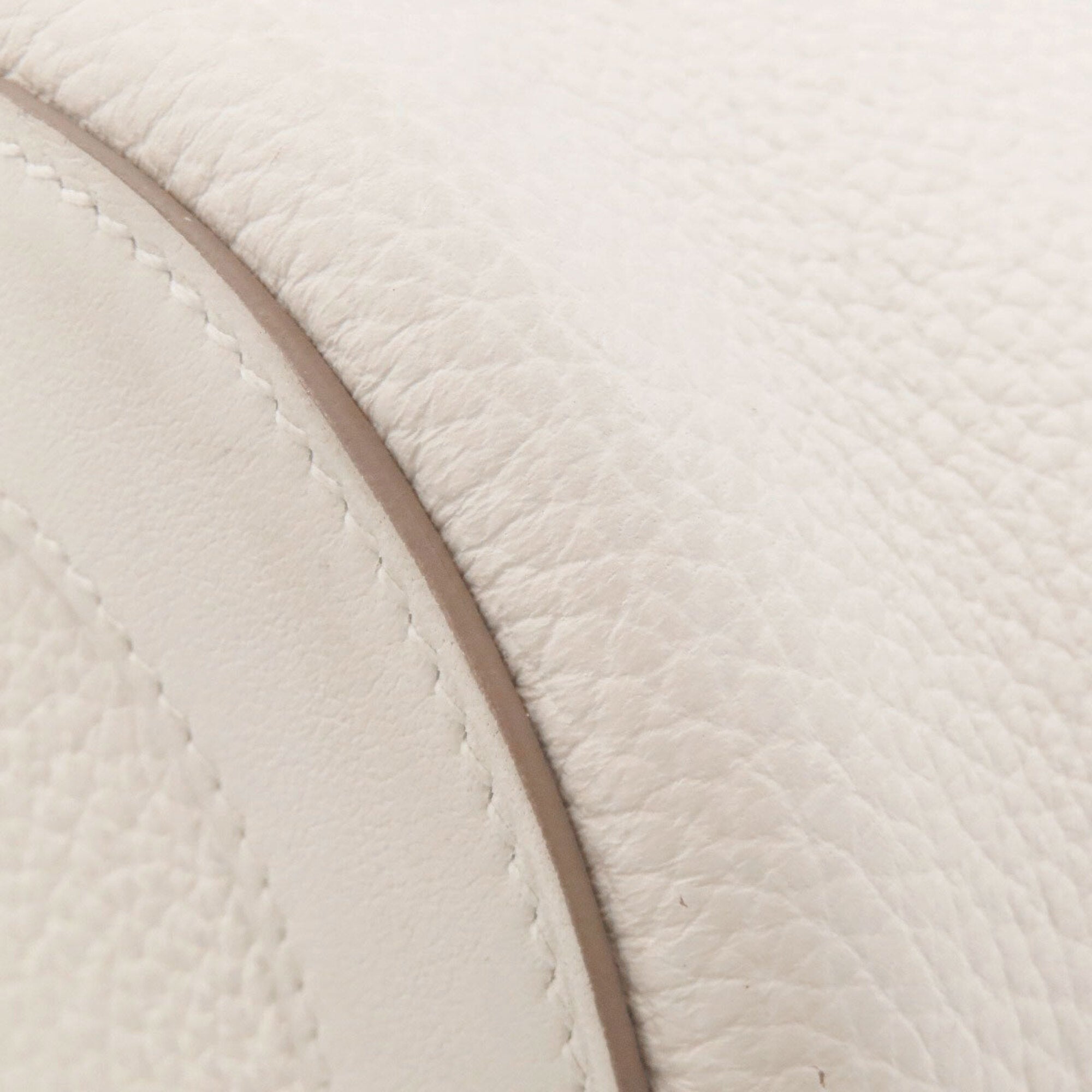 Hermes White Taurillon Clemence Leather Handbag (Pre-Owned)