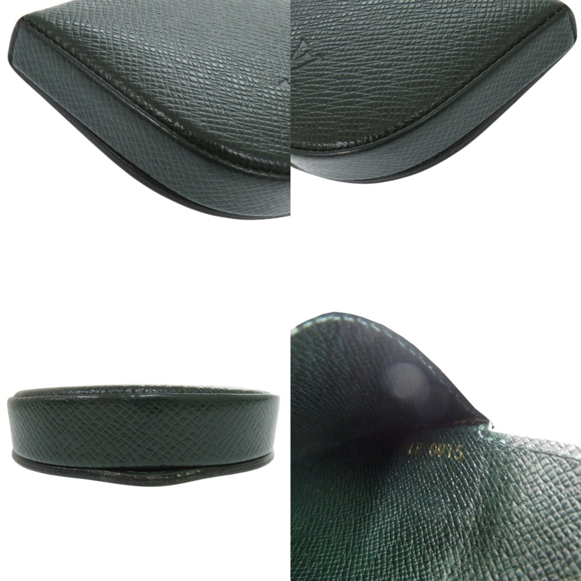 Louis Vuitton Green Taiga Leather Coin Purse/Coin Case (Pre-Owned)