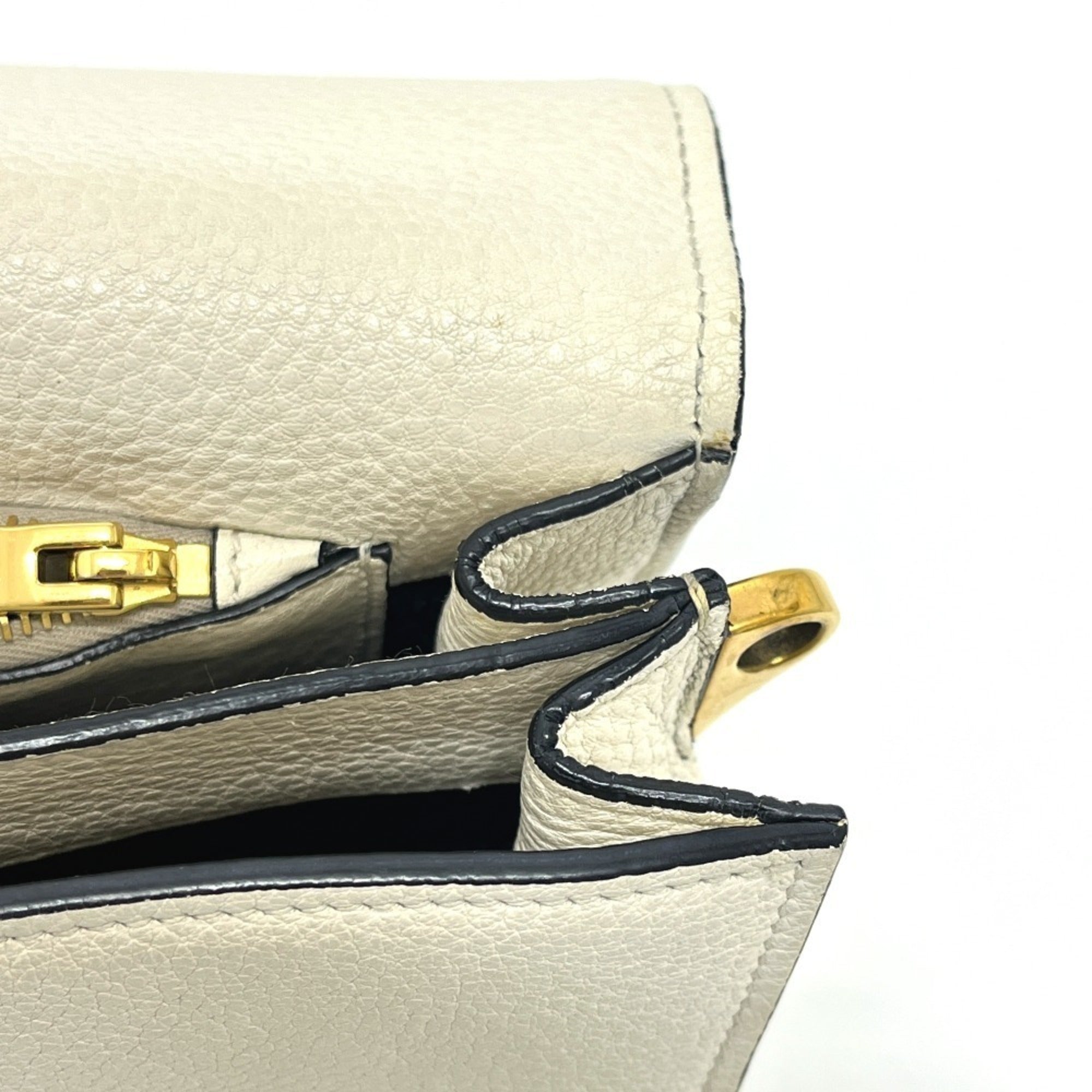 Prada White Leather Handbag Shoulder Bag (Pre-Owned)