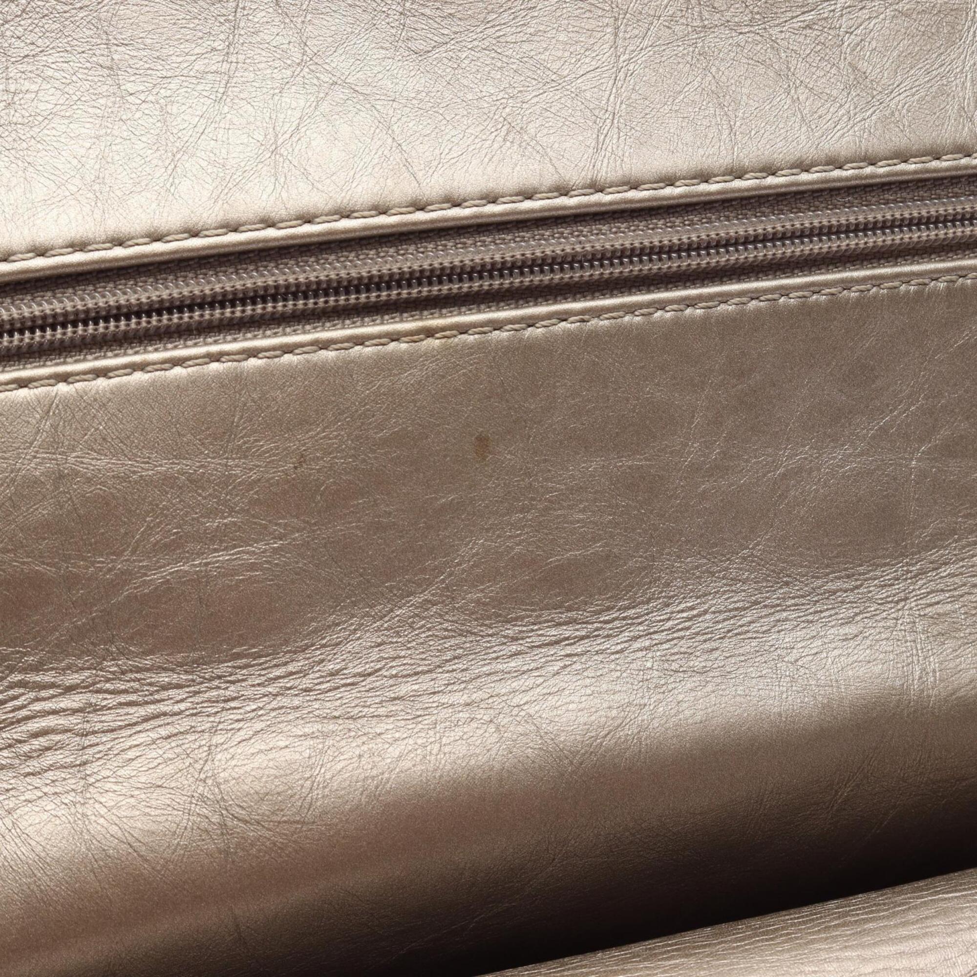 Chanel Beige Leather Handbag Shoulder Bag (Pre-Owned)