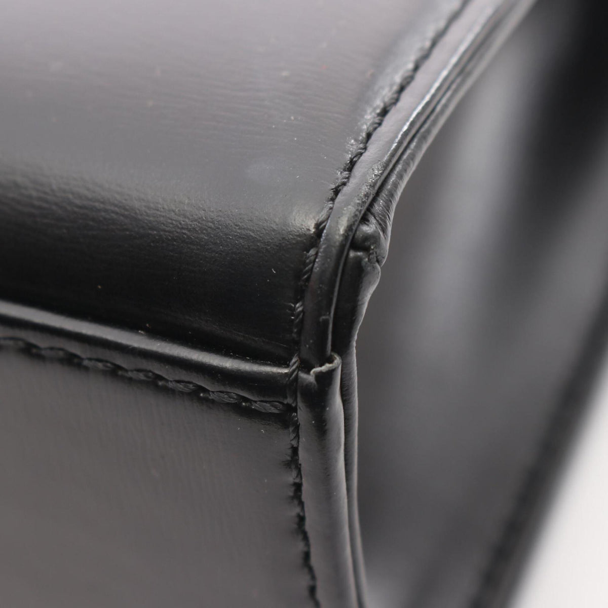 Louis Vuitton Black Noir Handbag (Pre-Owned)