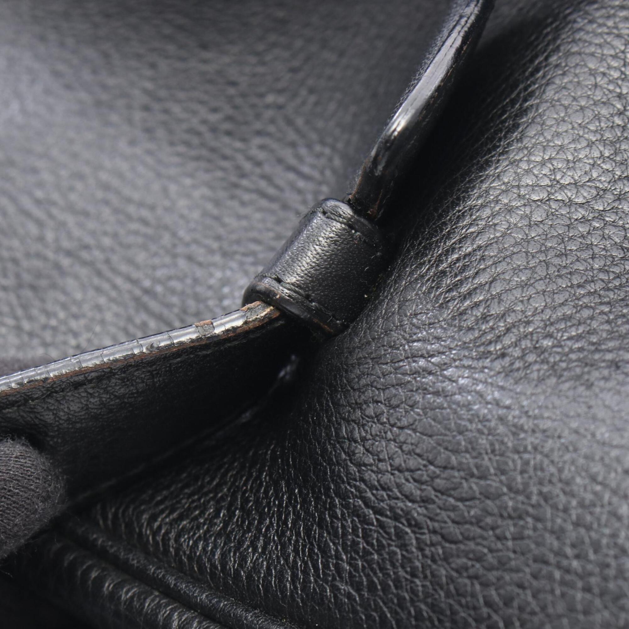 Loewe Black Leather Handbag (Pre-Owned)