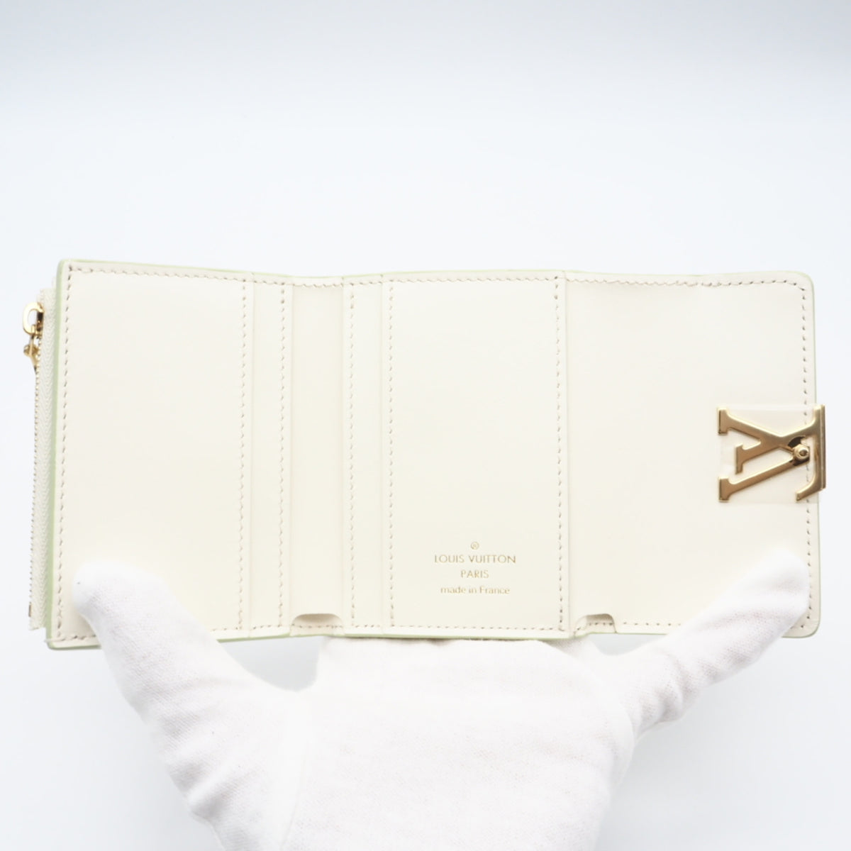 Louis Vuitton Green White Leather Wallet (Tri-Fold) (Pre-Owned)