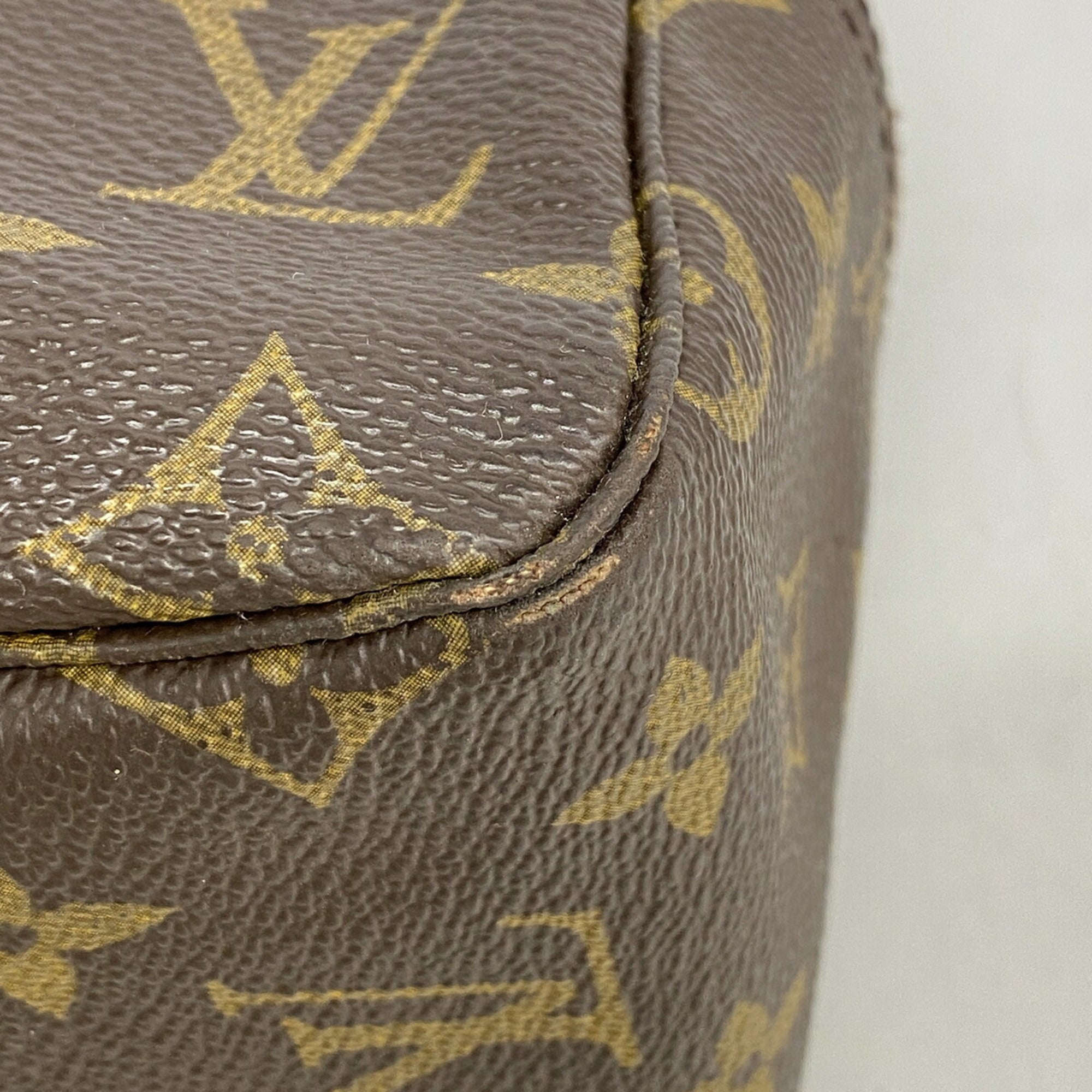 Louis Vuitton Brown Pouch (Pre-Owned)