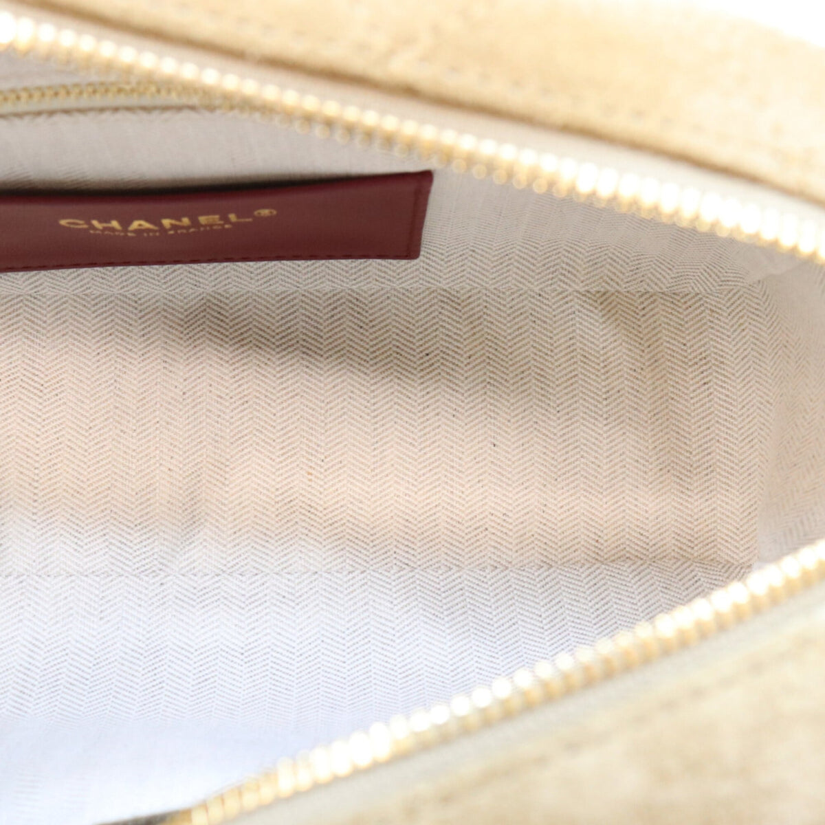 Chanel Beige Suede Shoulder Bag (Pre-Owned)