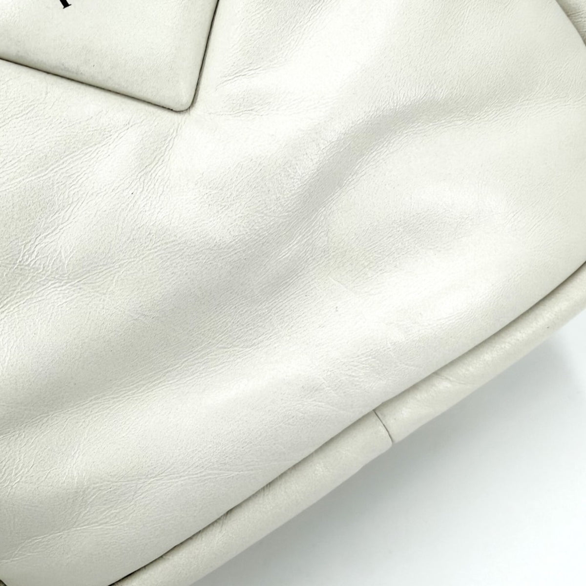 Prada White Leather Handbag (Pre-Owned)
